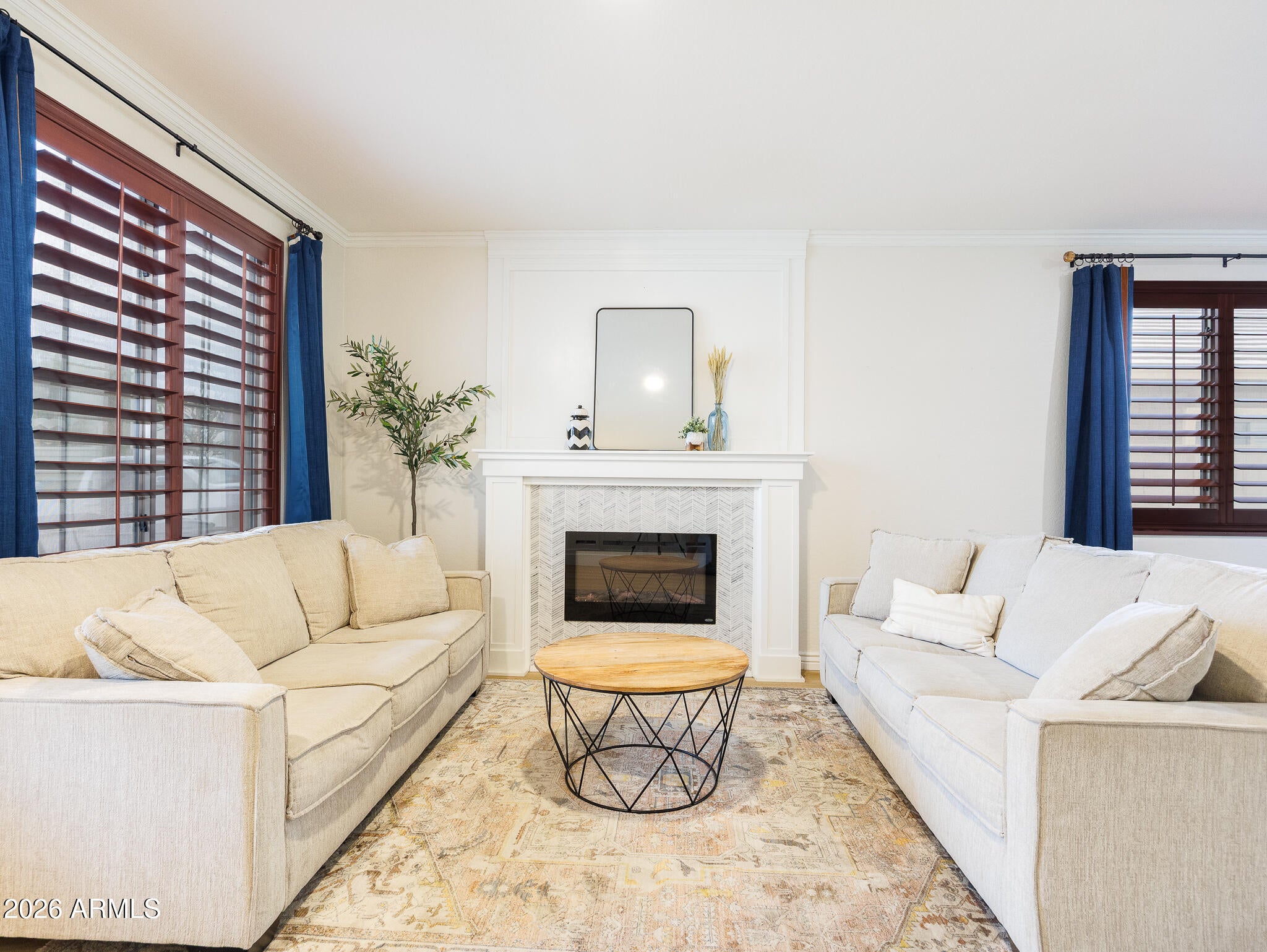 221 W Tahiti Drive