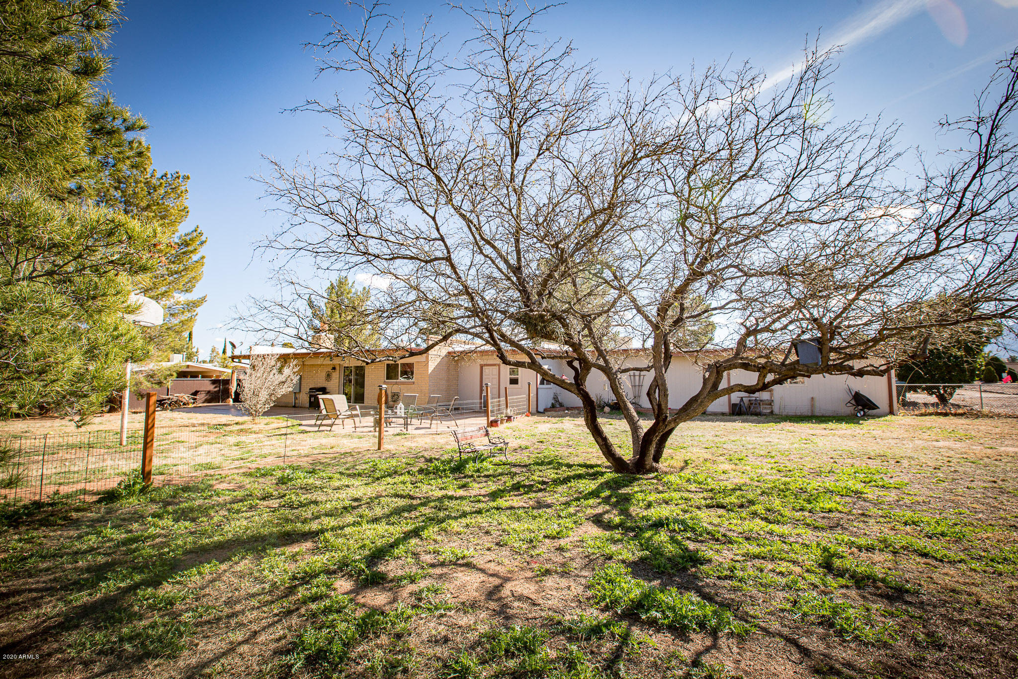 TOWN & COUNTRY ESTATES - Residential