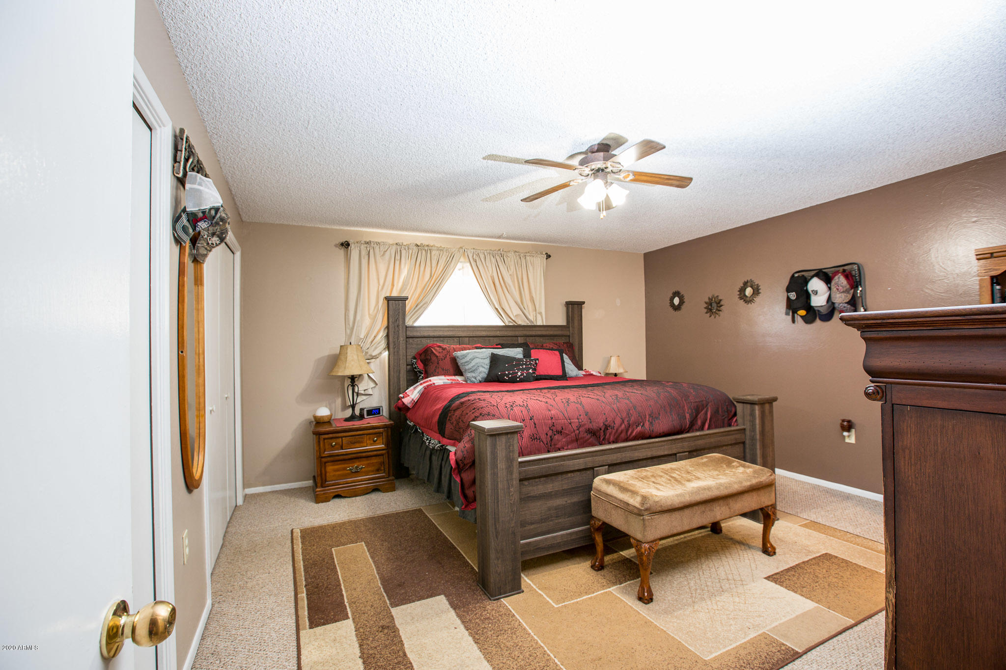 TOWN & COUNTRY ESTATES - Residential
