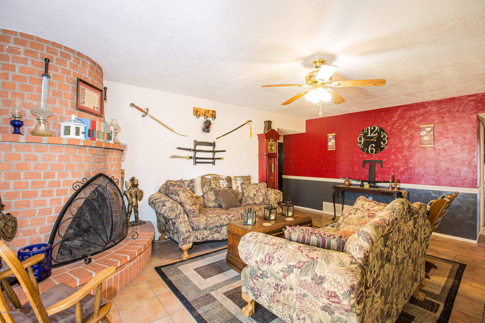 TOWN & COUNTRY ESTATES - Residential