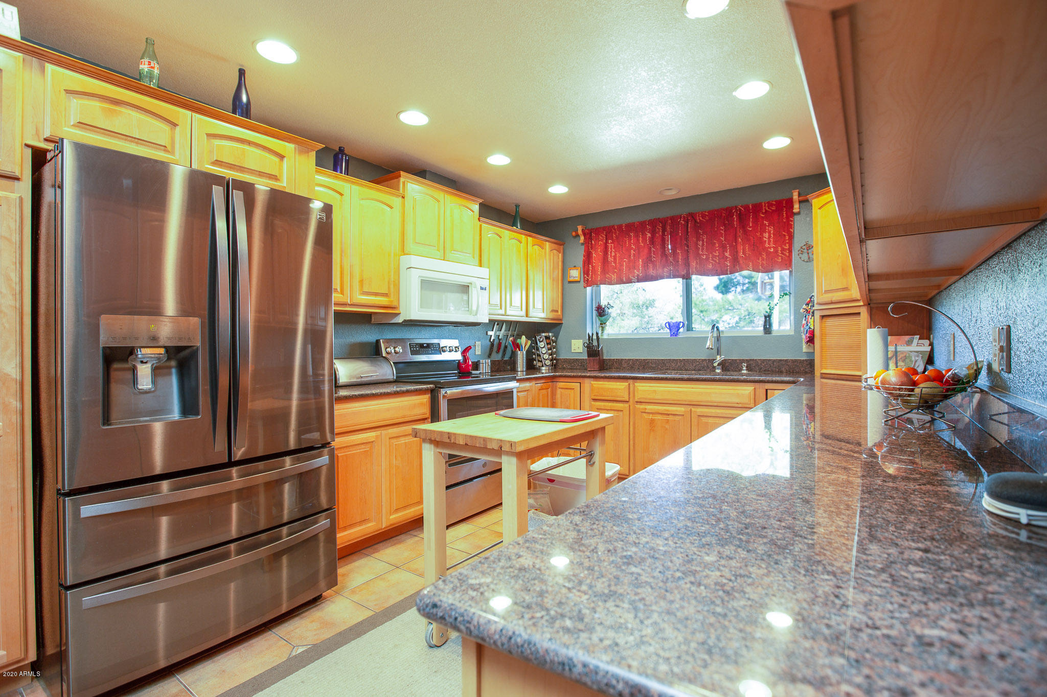 TOWN & COUNTRY ESTATES - Residential