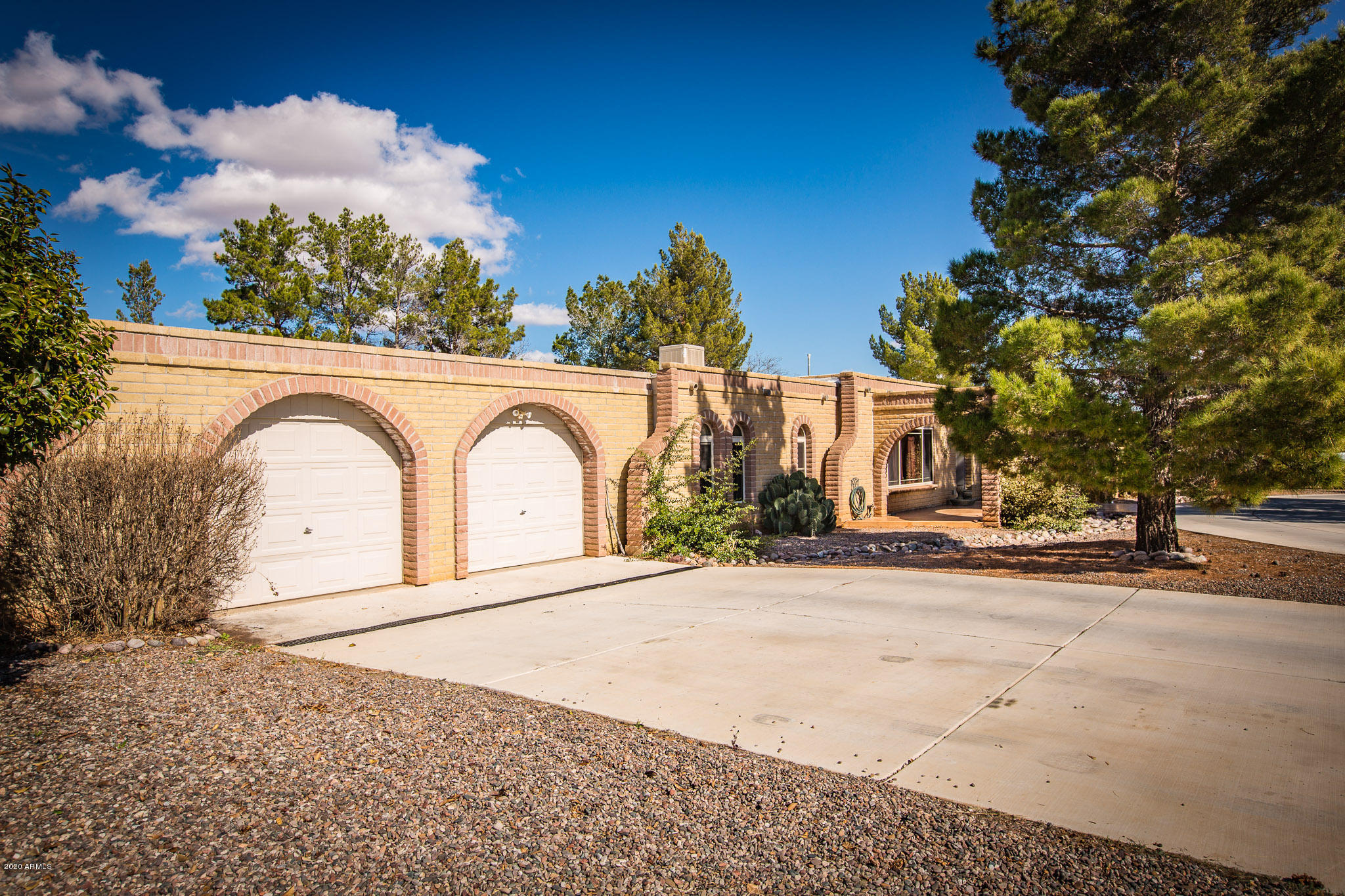 TOWN & COUNTRY ESTATES - Residential