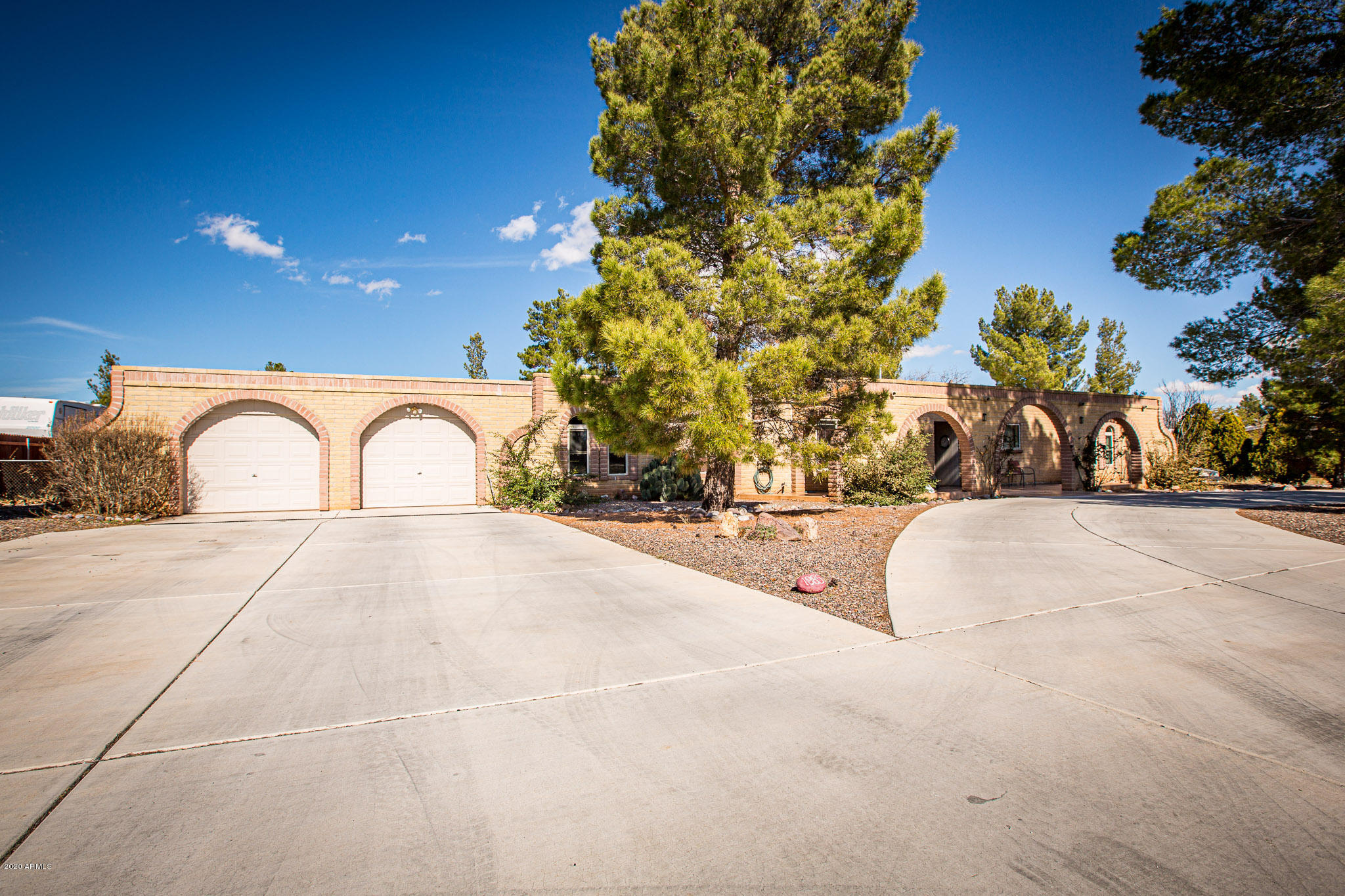 TOWN & COUNTRY ESTATES - Residential