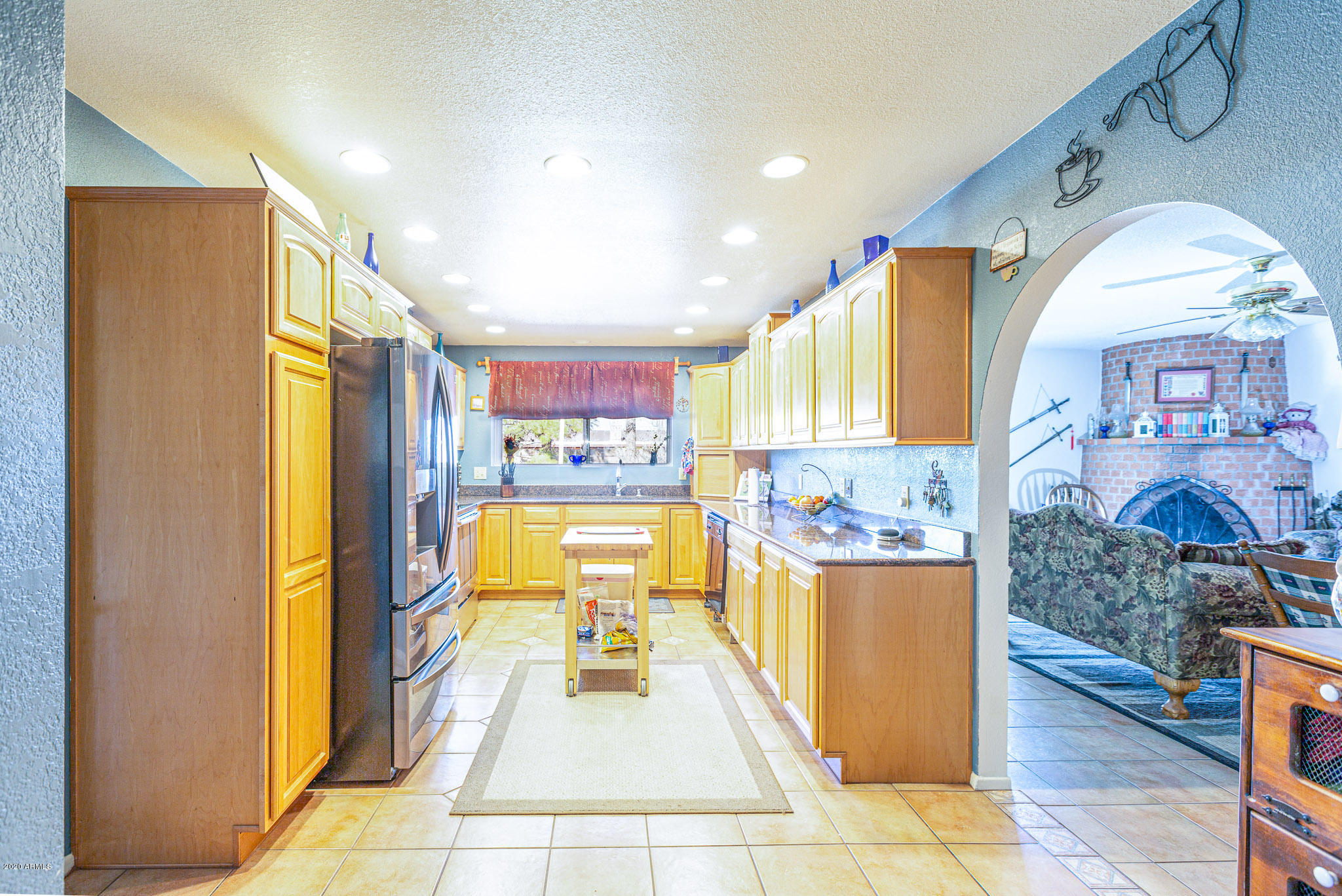 TOWN & COUNTRY ESTATES - Residential