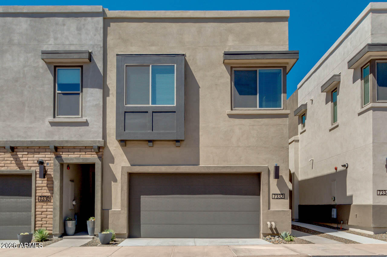 7332 E VISTA BONITA Drive