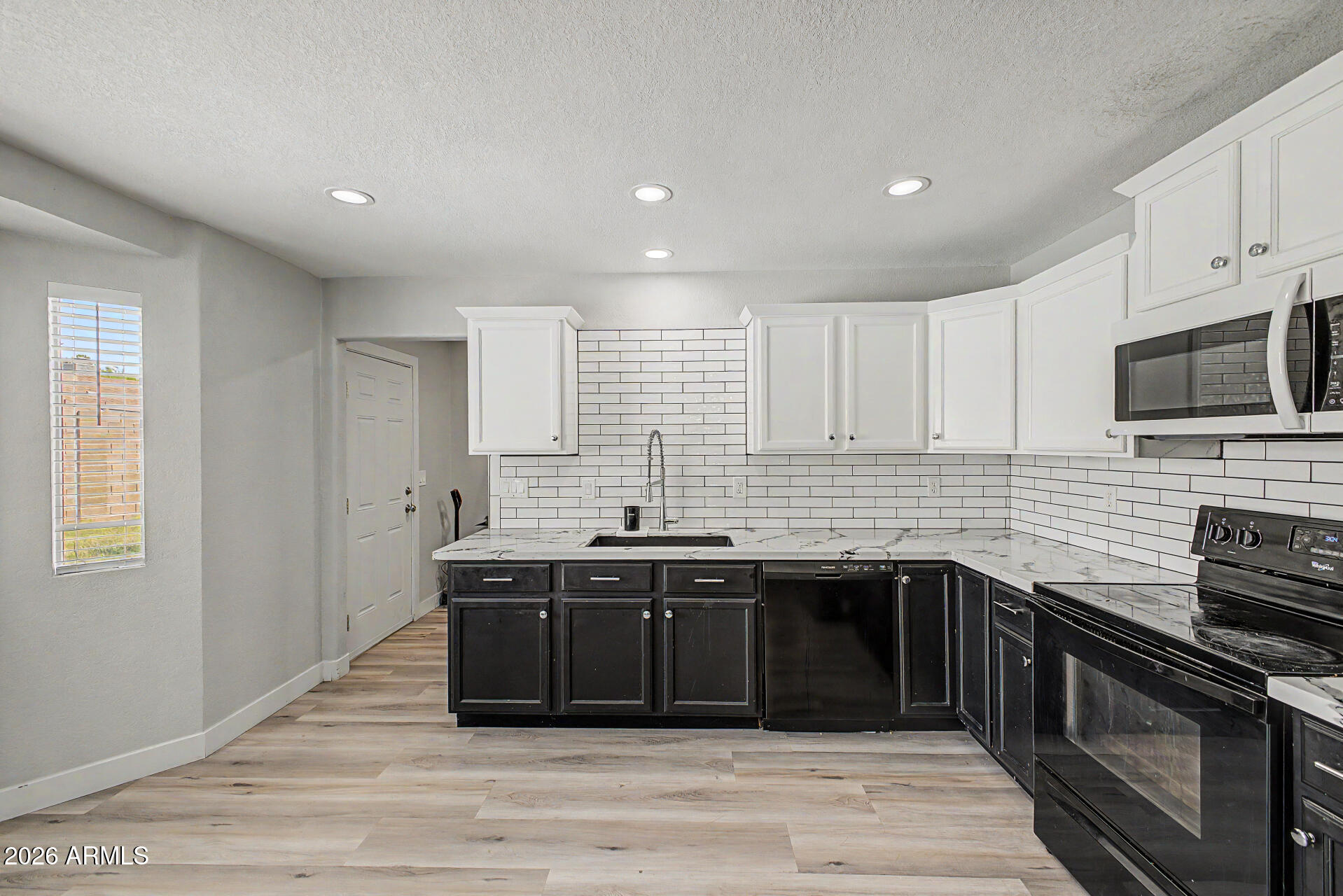 MESA VISTA ESTATES AMD - Residential