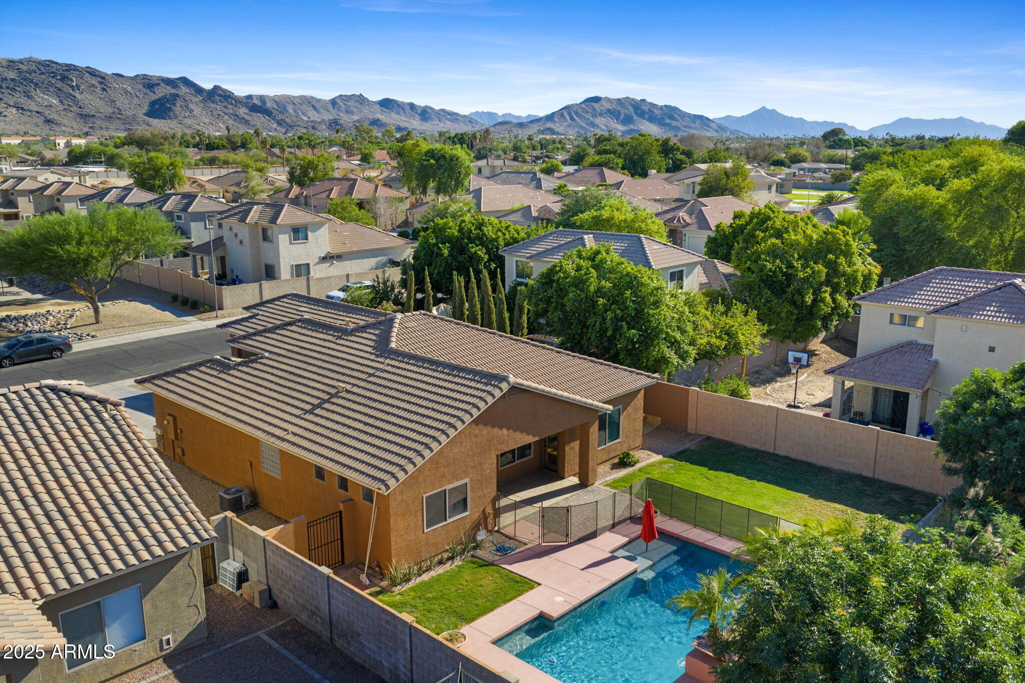 1506 E BRANHAM Lane
