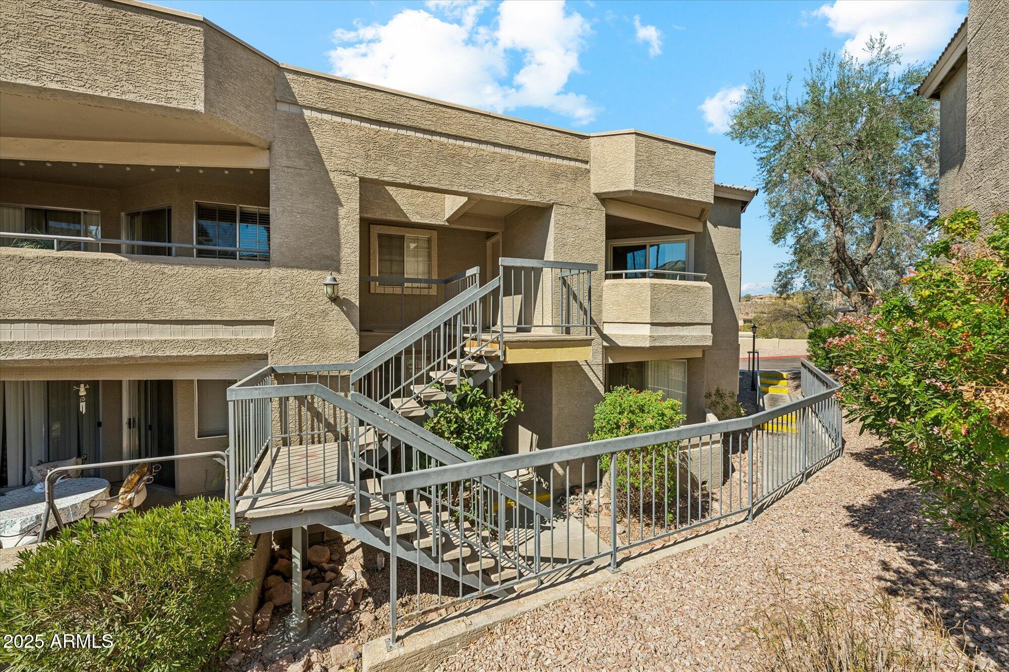 1720 E THUNDERBIRD Road 2078