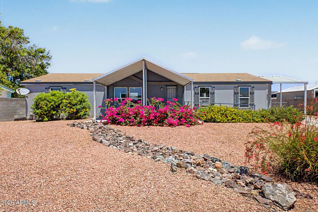 Photo of 7114 W Wanda Lynn Lane, Peoria, AZ 85382 (MLS # 7045773)