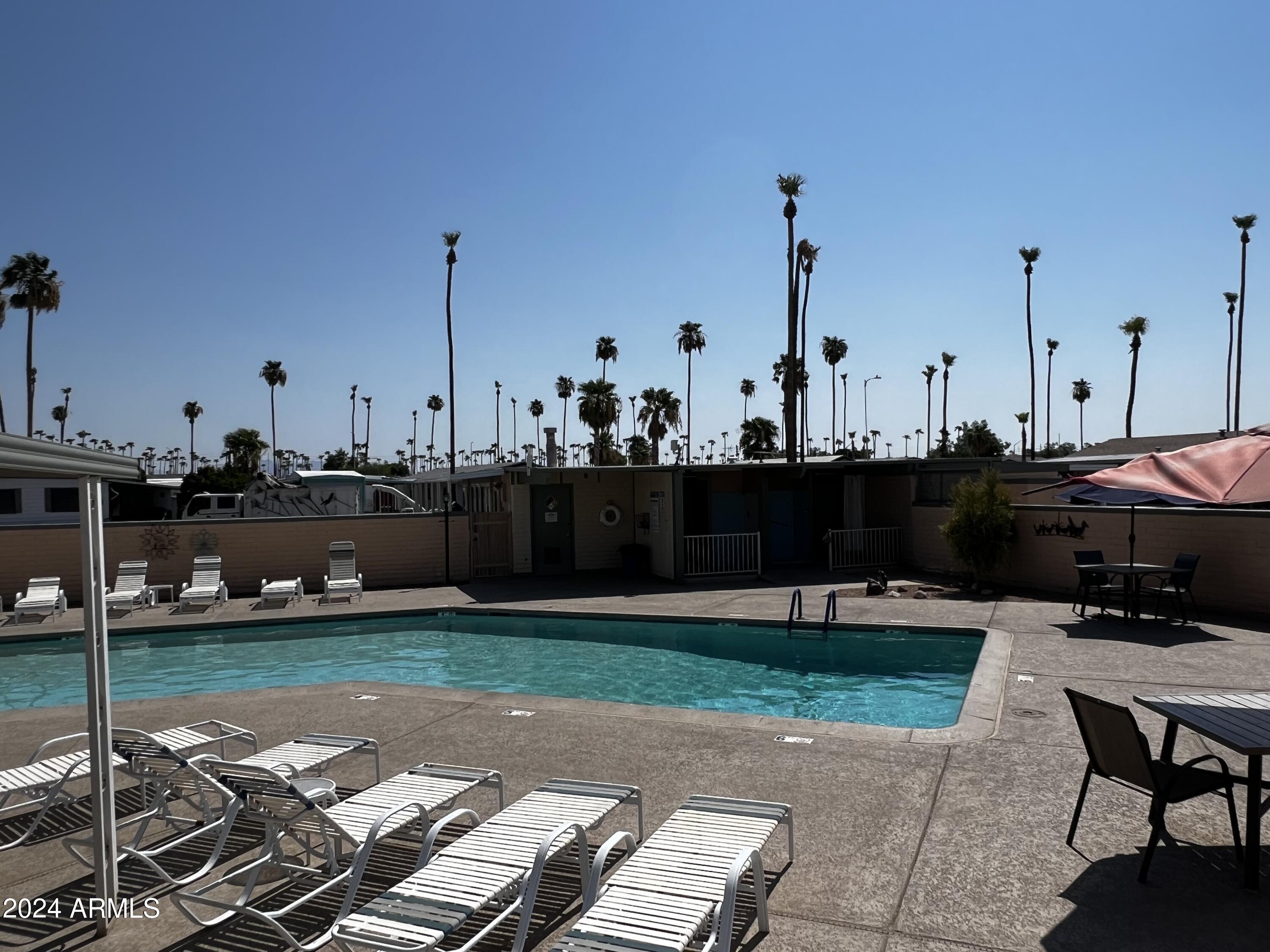 MESA MOBILE ESTATES - Residential