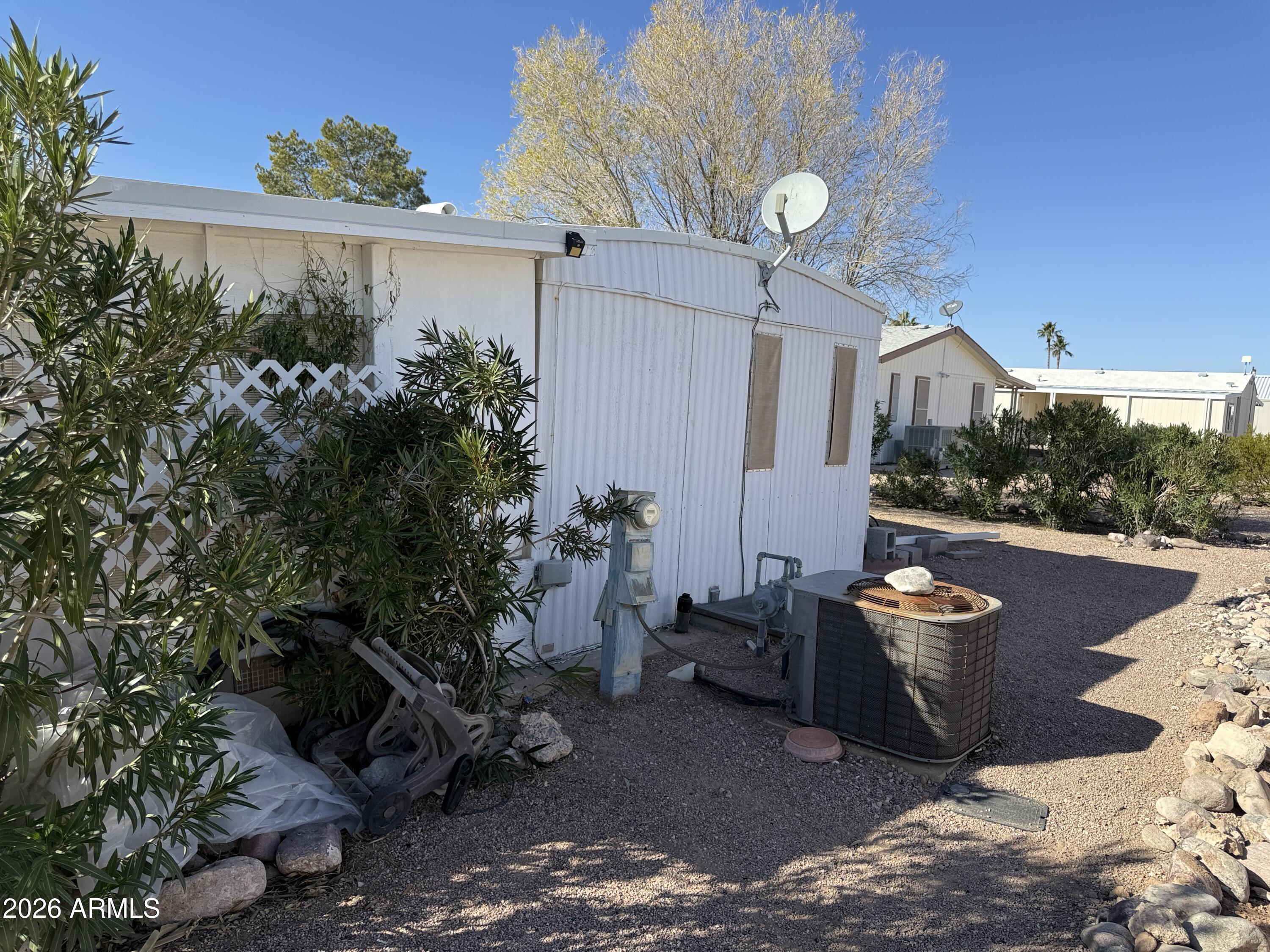 3611 N KANSAS Avenue