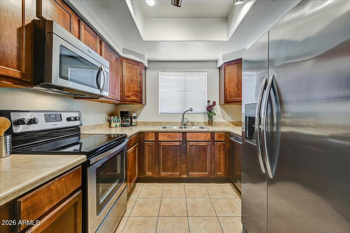 750 E Northern Avenue 1041