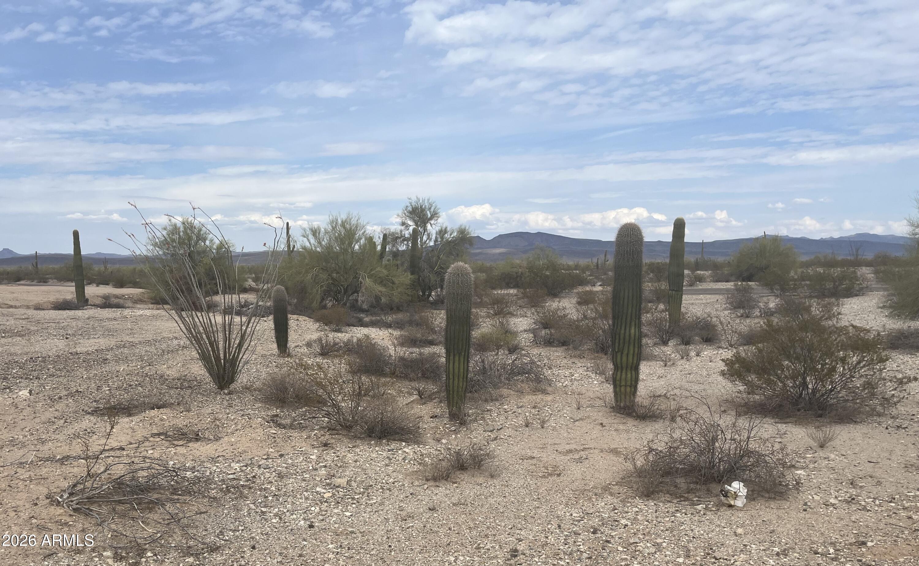 2719 N ROSSER Road -