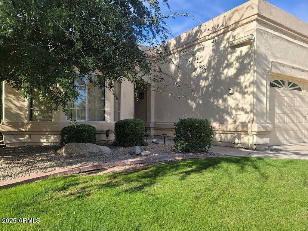 Photo of 19420 N Westbrook Parkway #529, Peoria, AZ 85382 (MLS # 6957832)