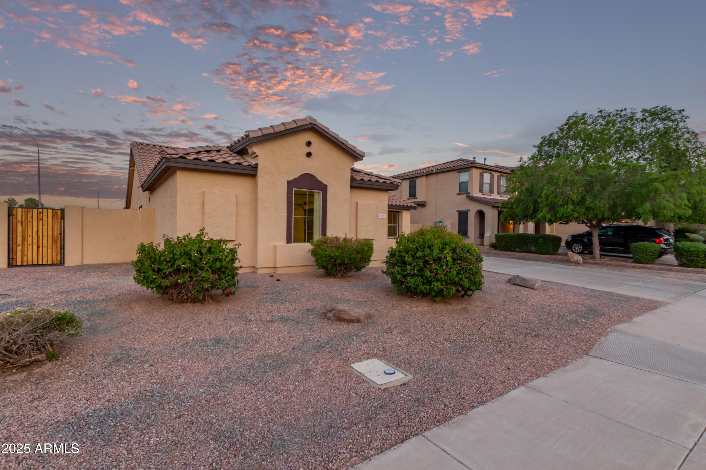 6883 S GEMSTONE Place