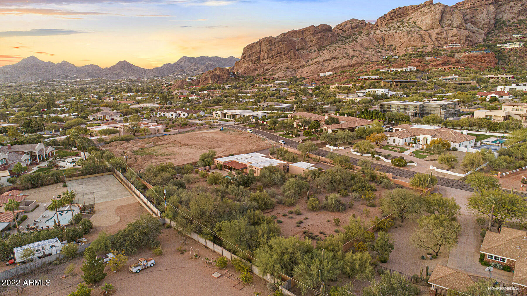 CAMELBACK MOUNTAIN ESTATES PLAT 1 - Residential