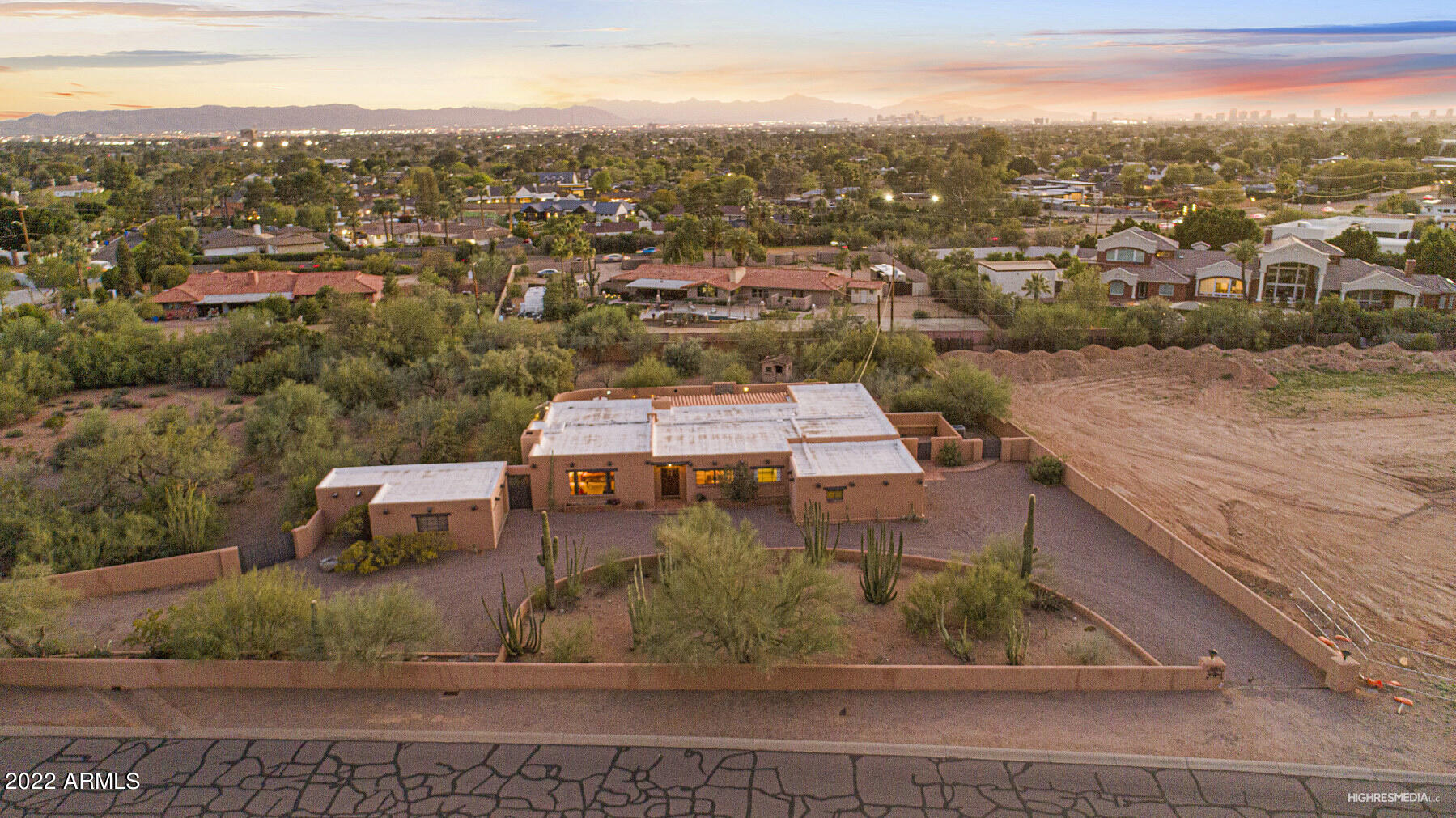 CAMELBACK MOUNTAIN ESTATES PLAT 1 - Residential