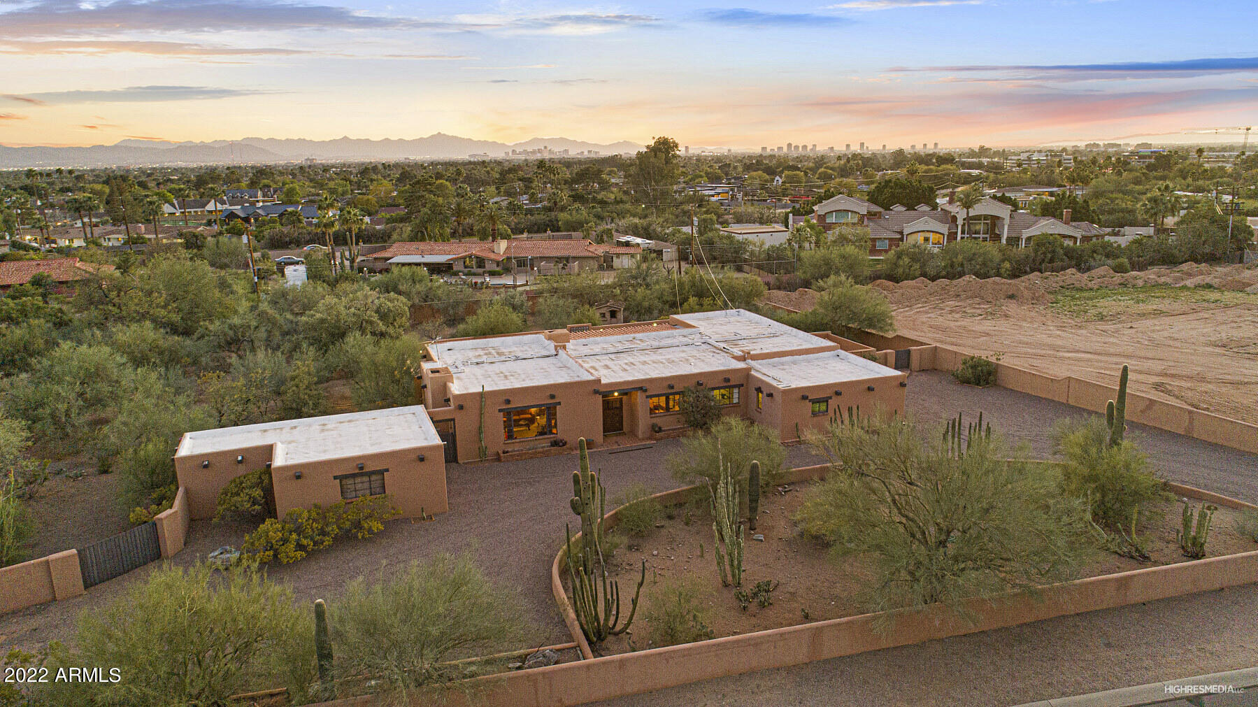 CAMELBACK MOUNTAIN ESTATES PLAT 1 - Residential