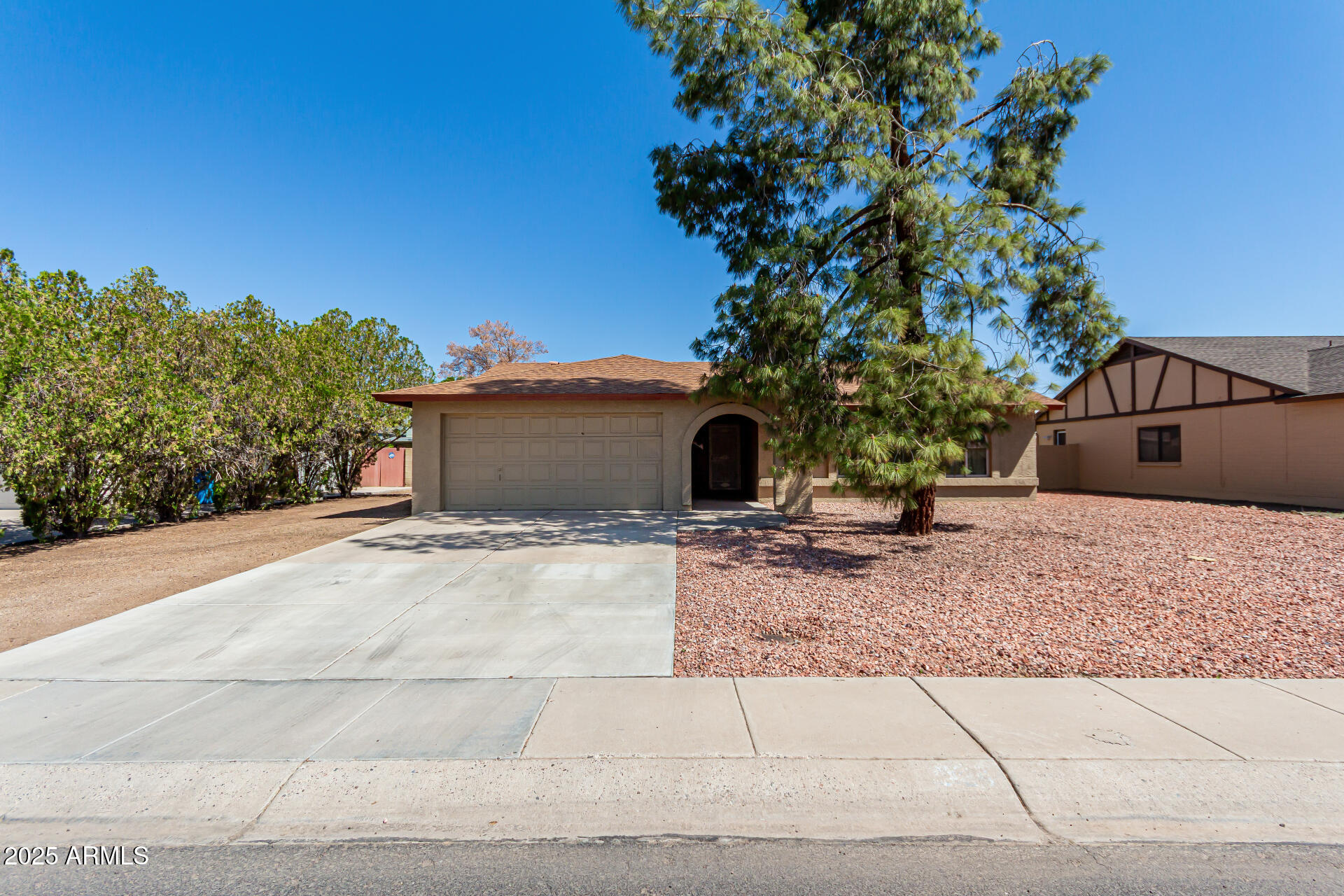 3124 W TARO Lane