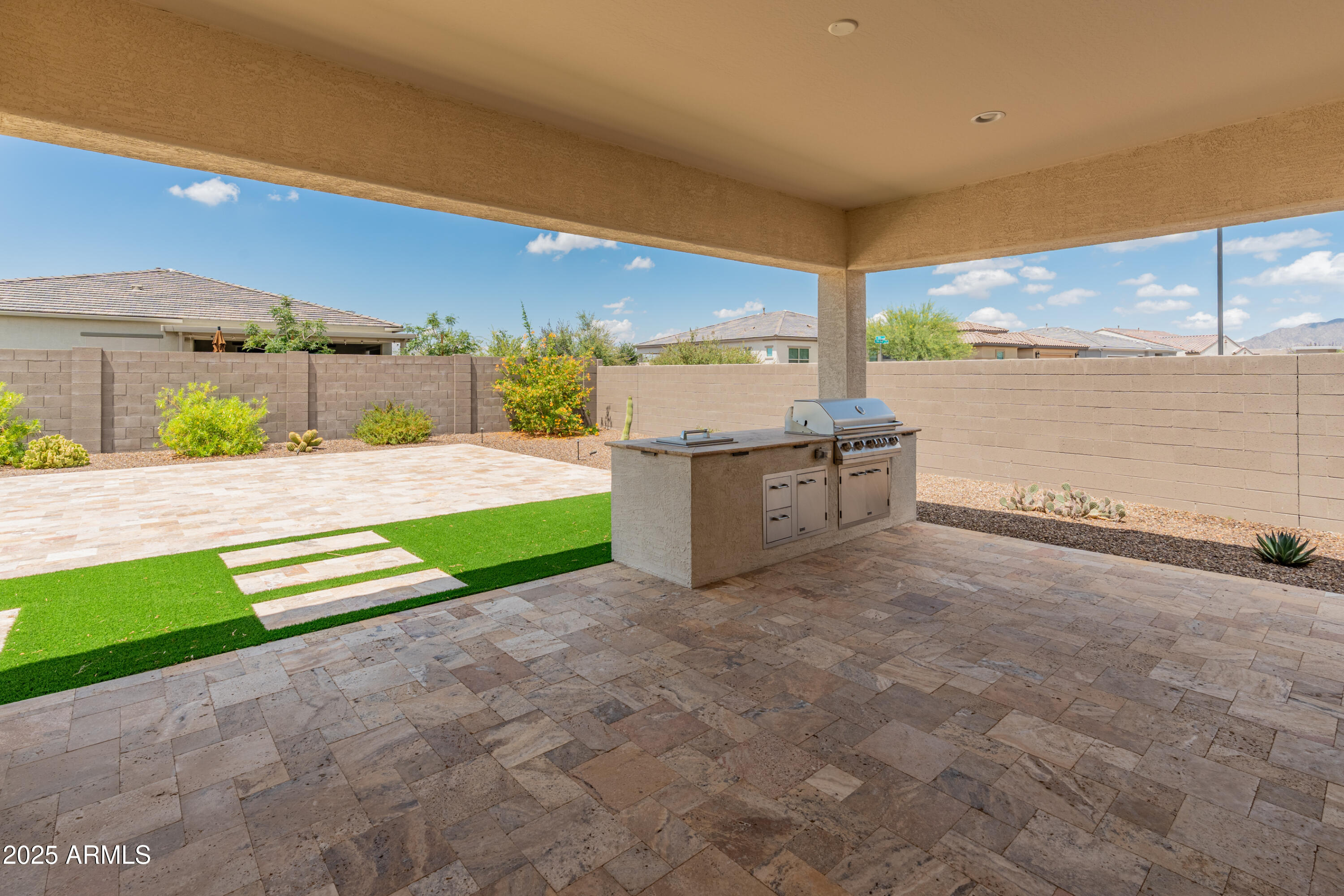 17886 W BROOKWOOD Drive