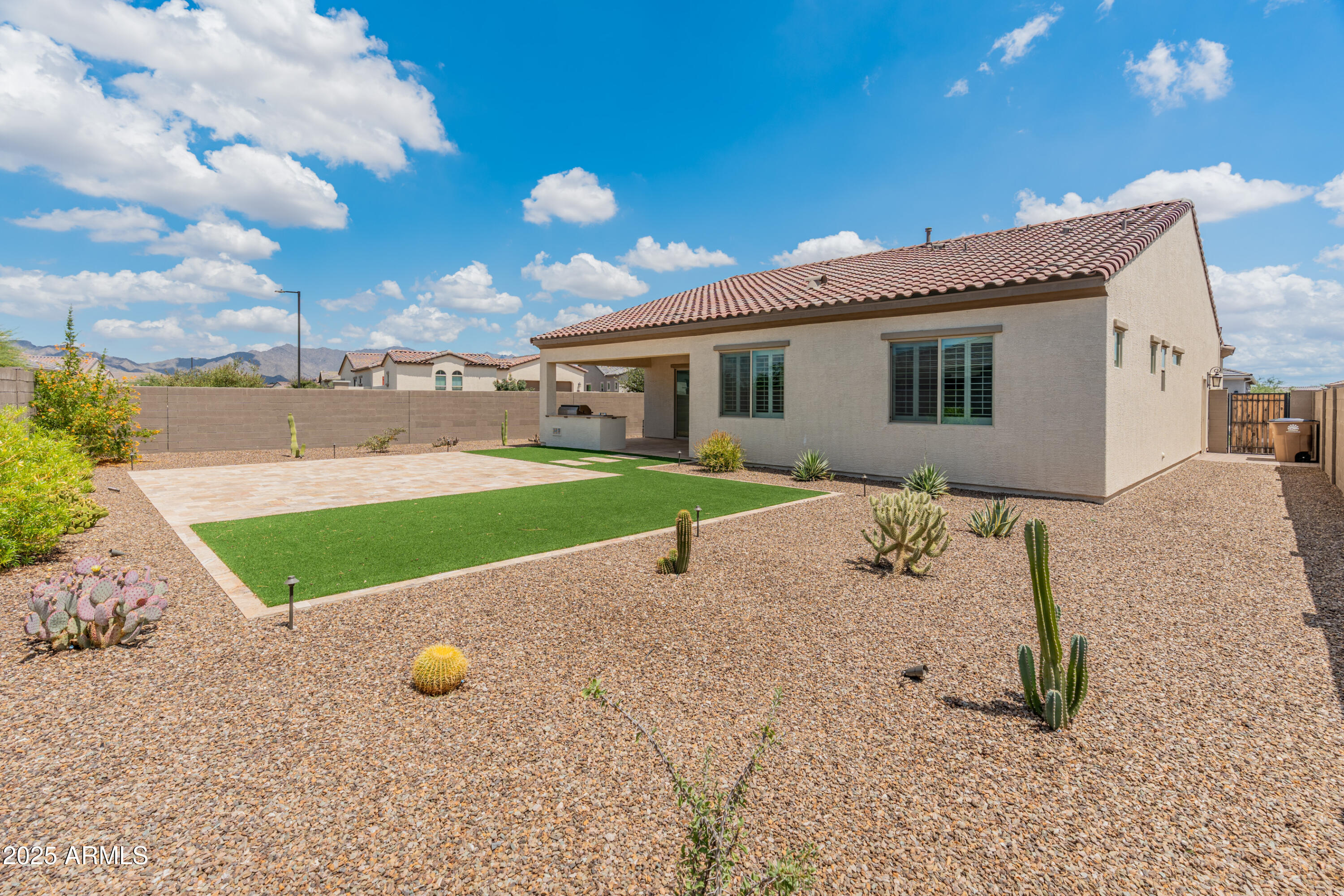 17886 W BROOKWOOD Drive