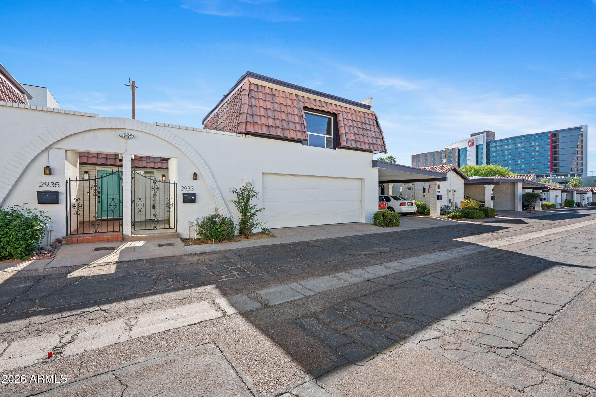 2933 N CASA TOMAS Court