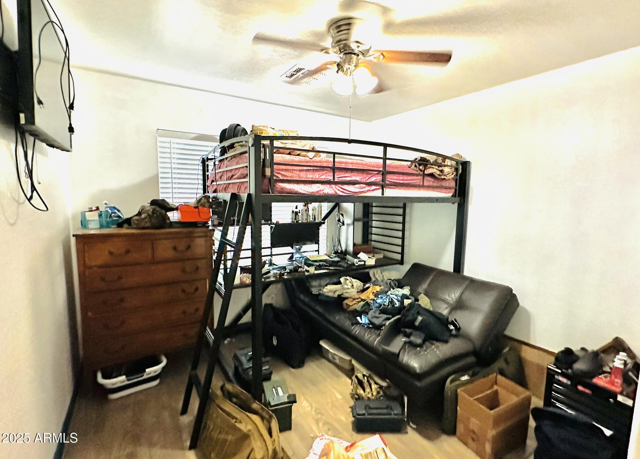 7567 W PASADENA Avenue