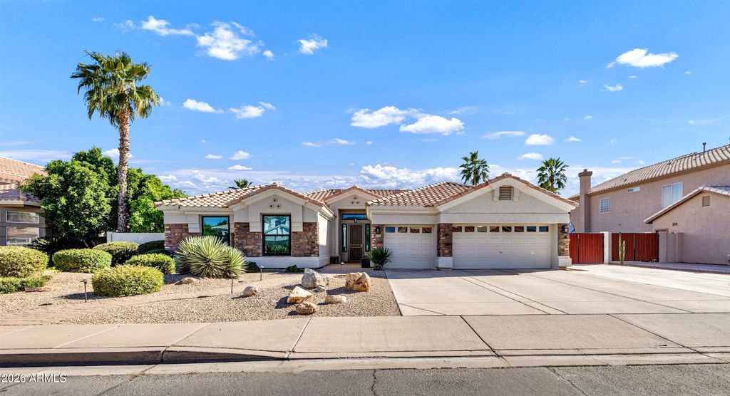 Photo of 2047 E Victor Road, Gilbert, AZ 85296 (MLS # 7000571)