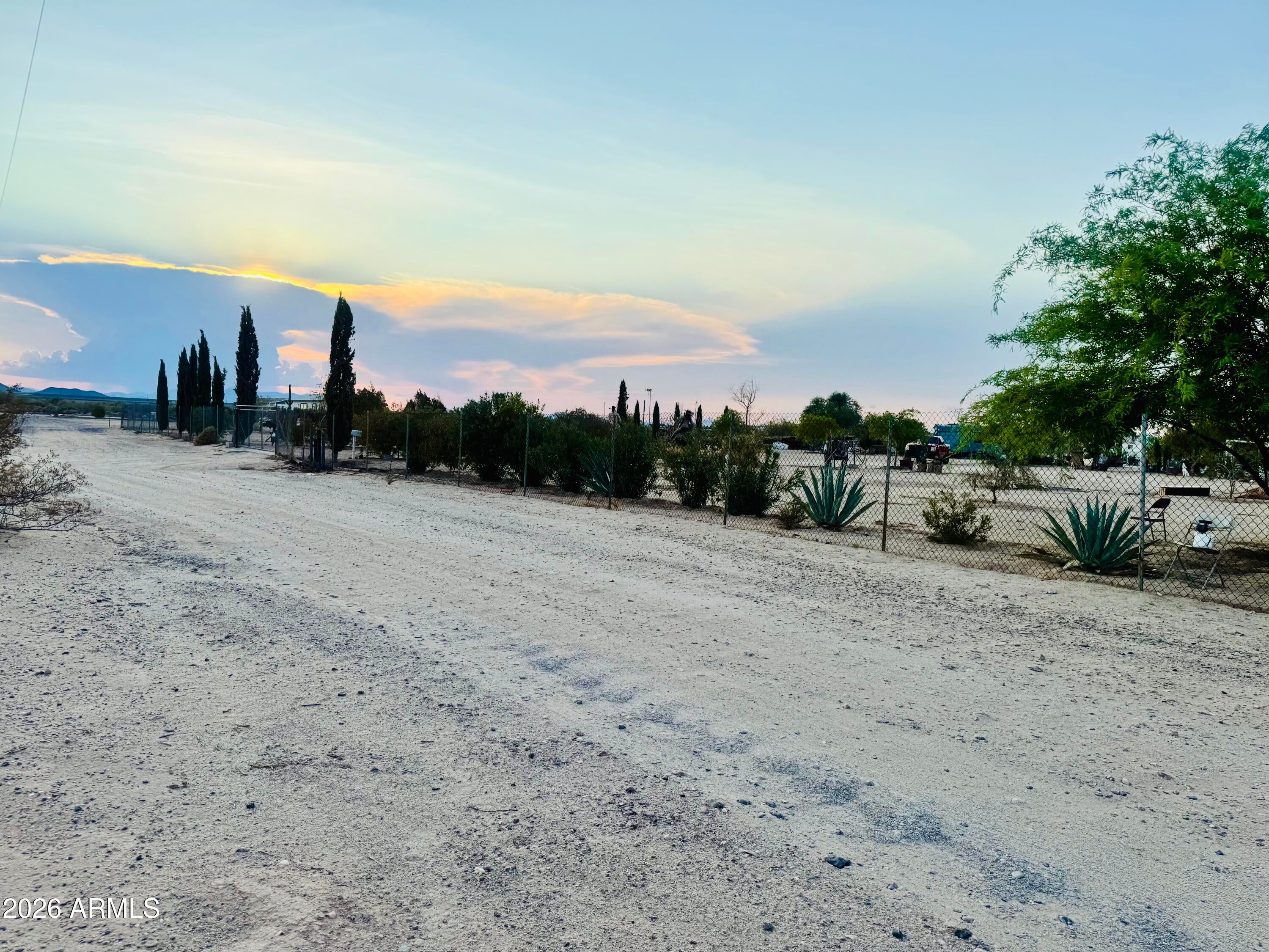 0 W Vineyard Road '-'