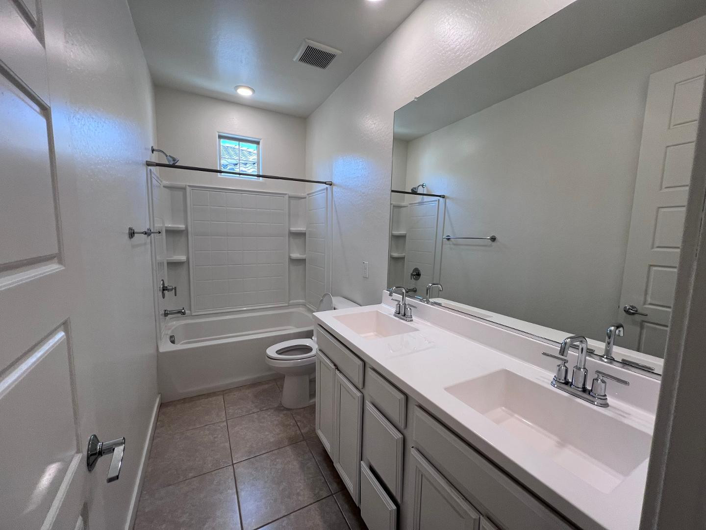 1152 E Newland Drive