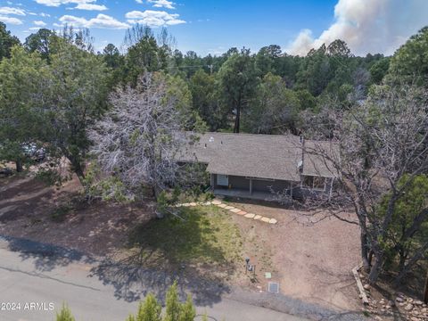 320 S 11TH Avenue Show Low AZ 85901