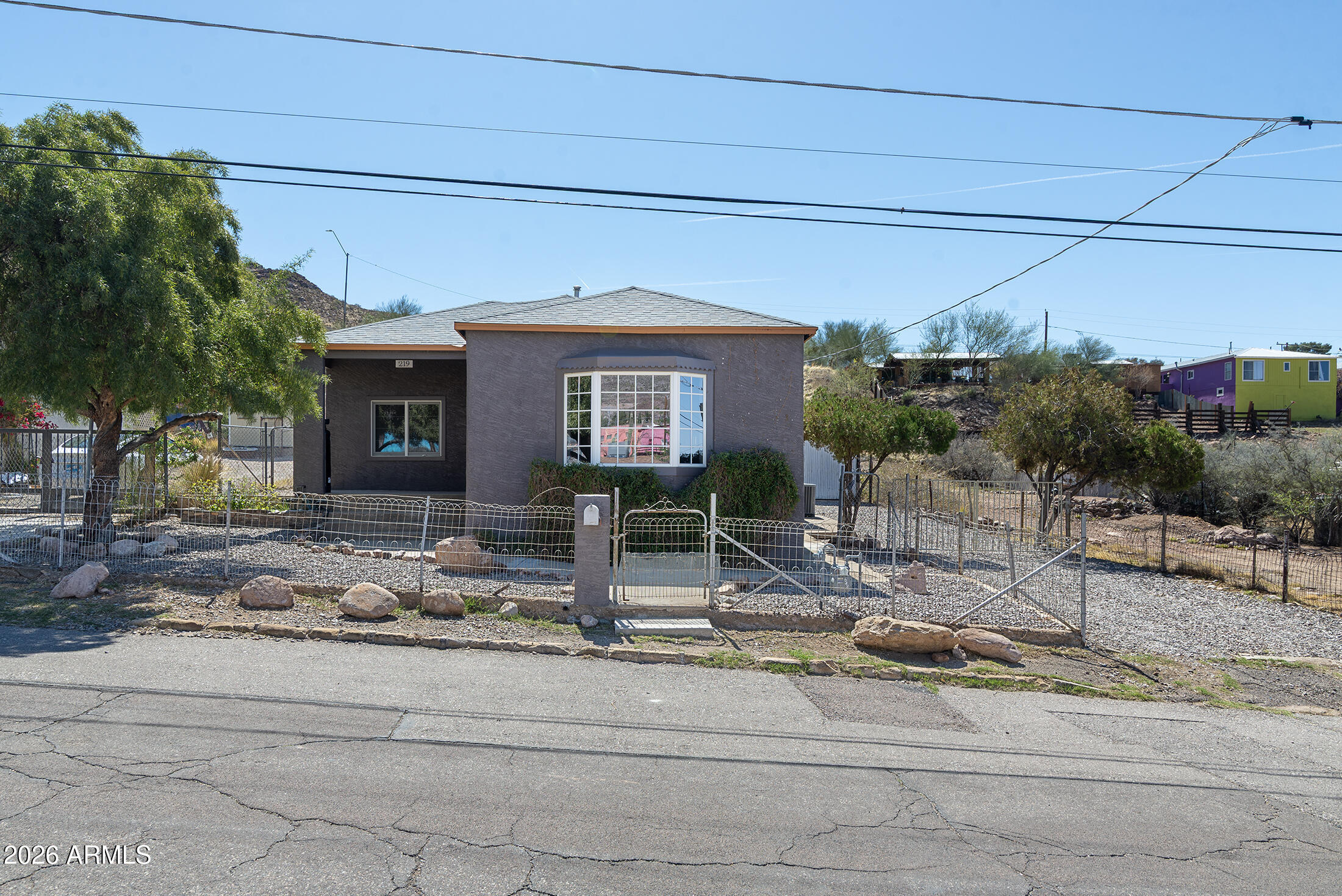 219 W HEINER Drive