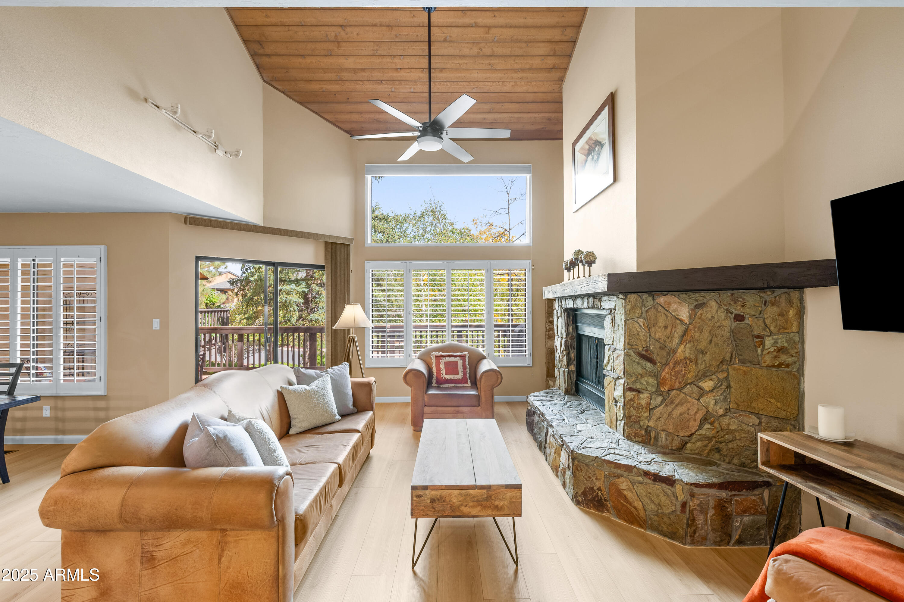 2900 N Saddleback Way 9