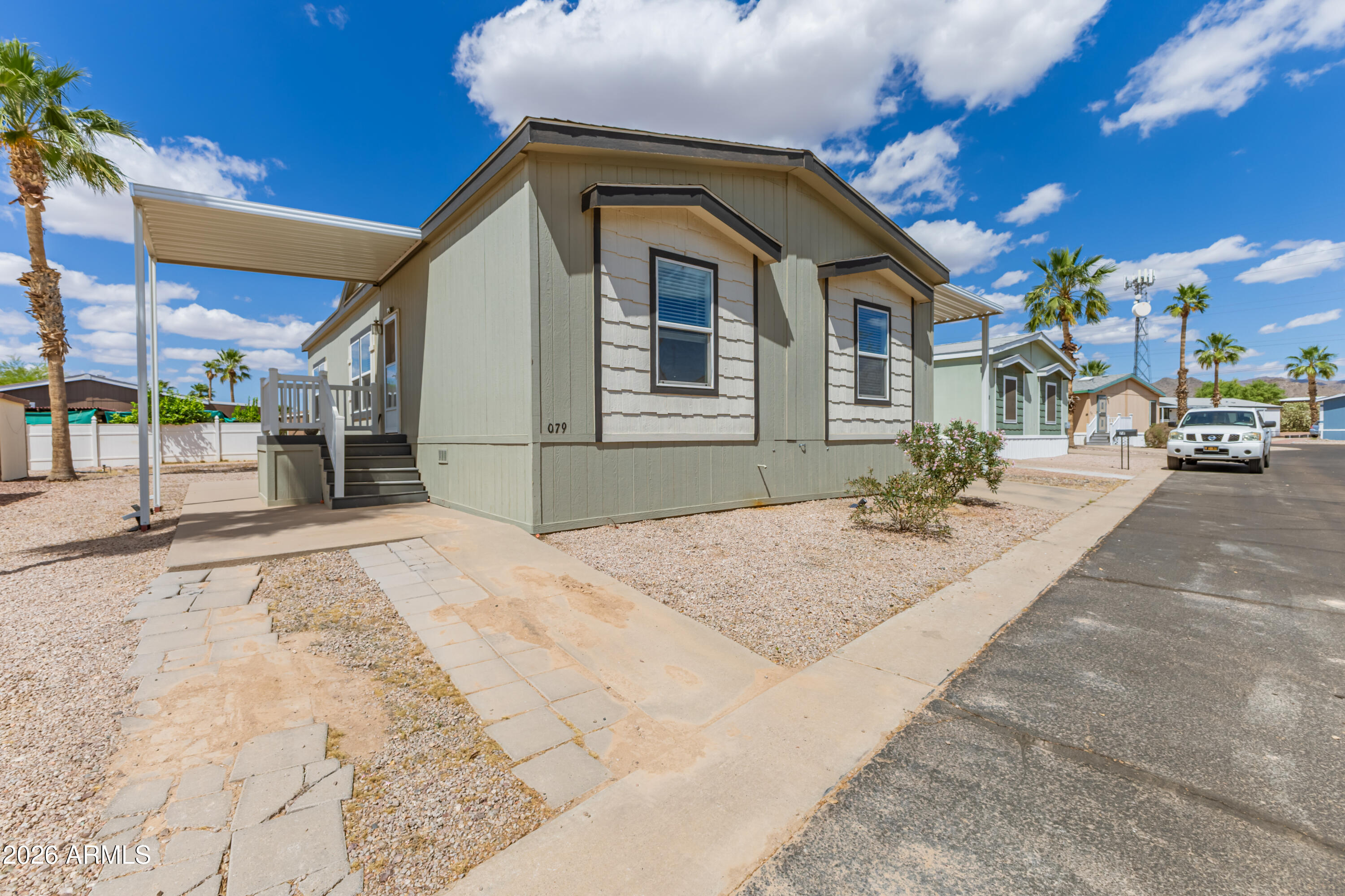 2000 S APACHE Road 79