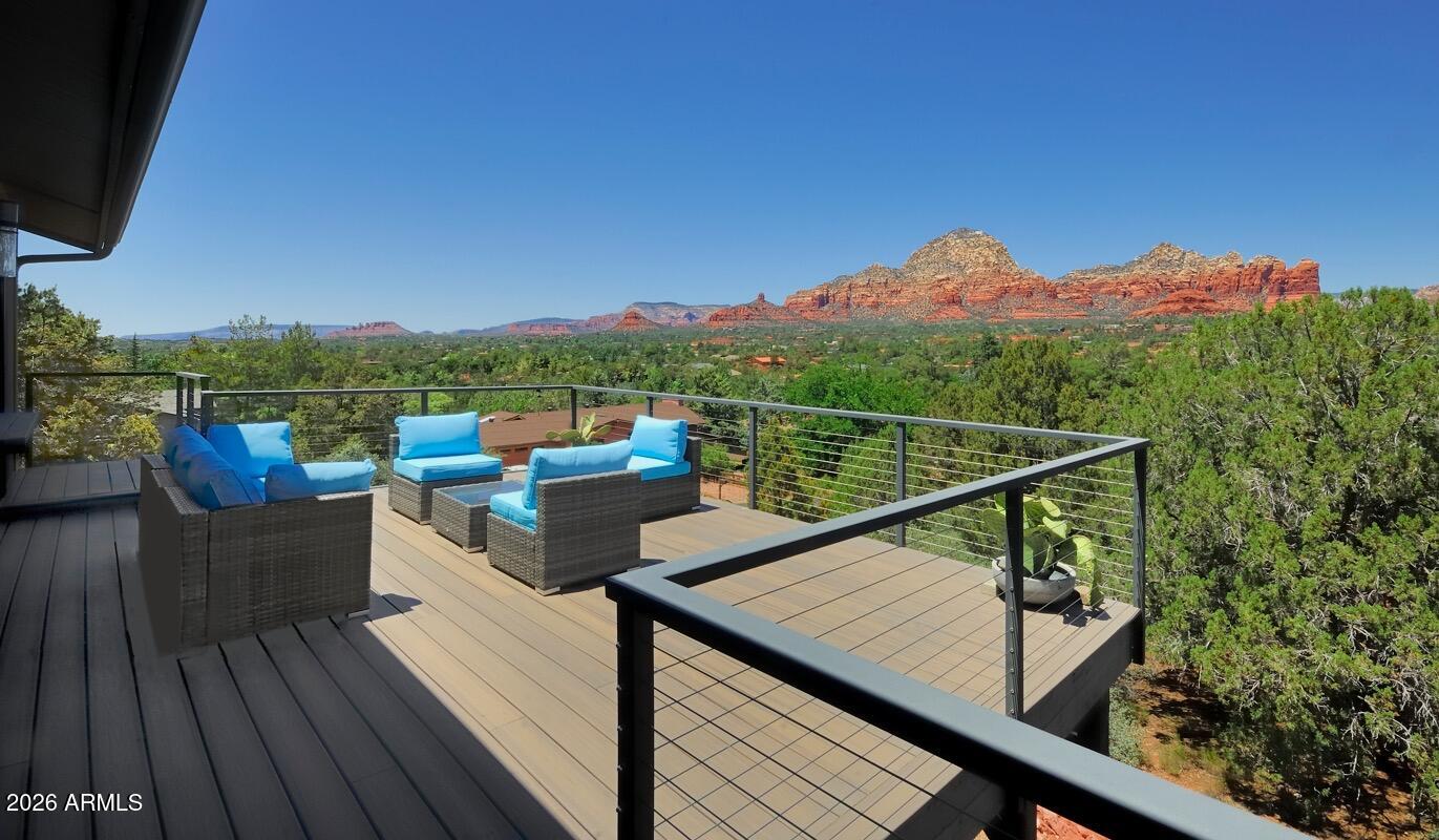 460 PANORAMA Boulevard