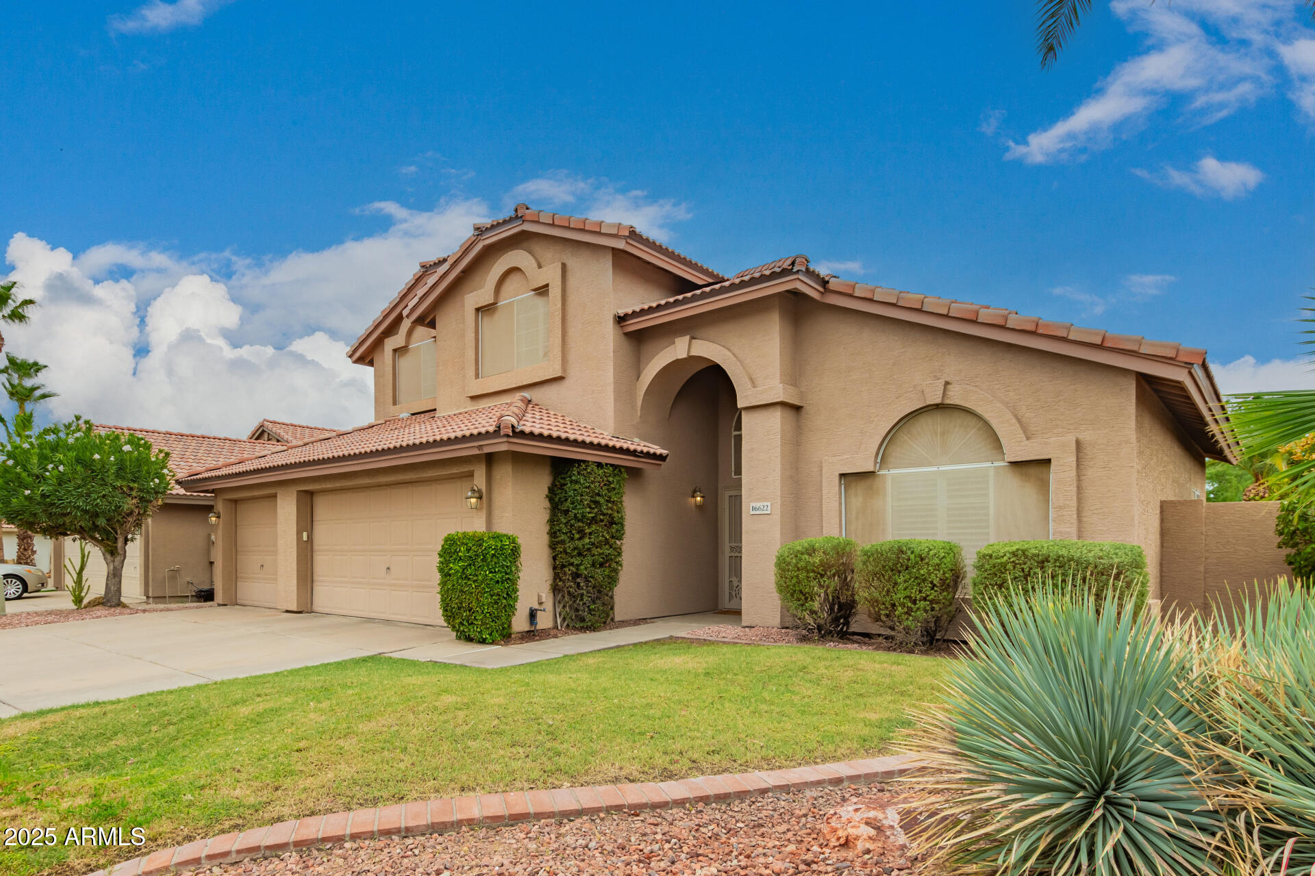 16622 S 38TH Way