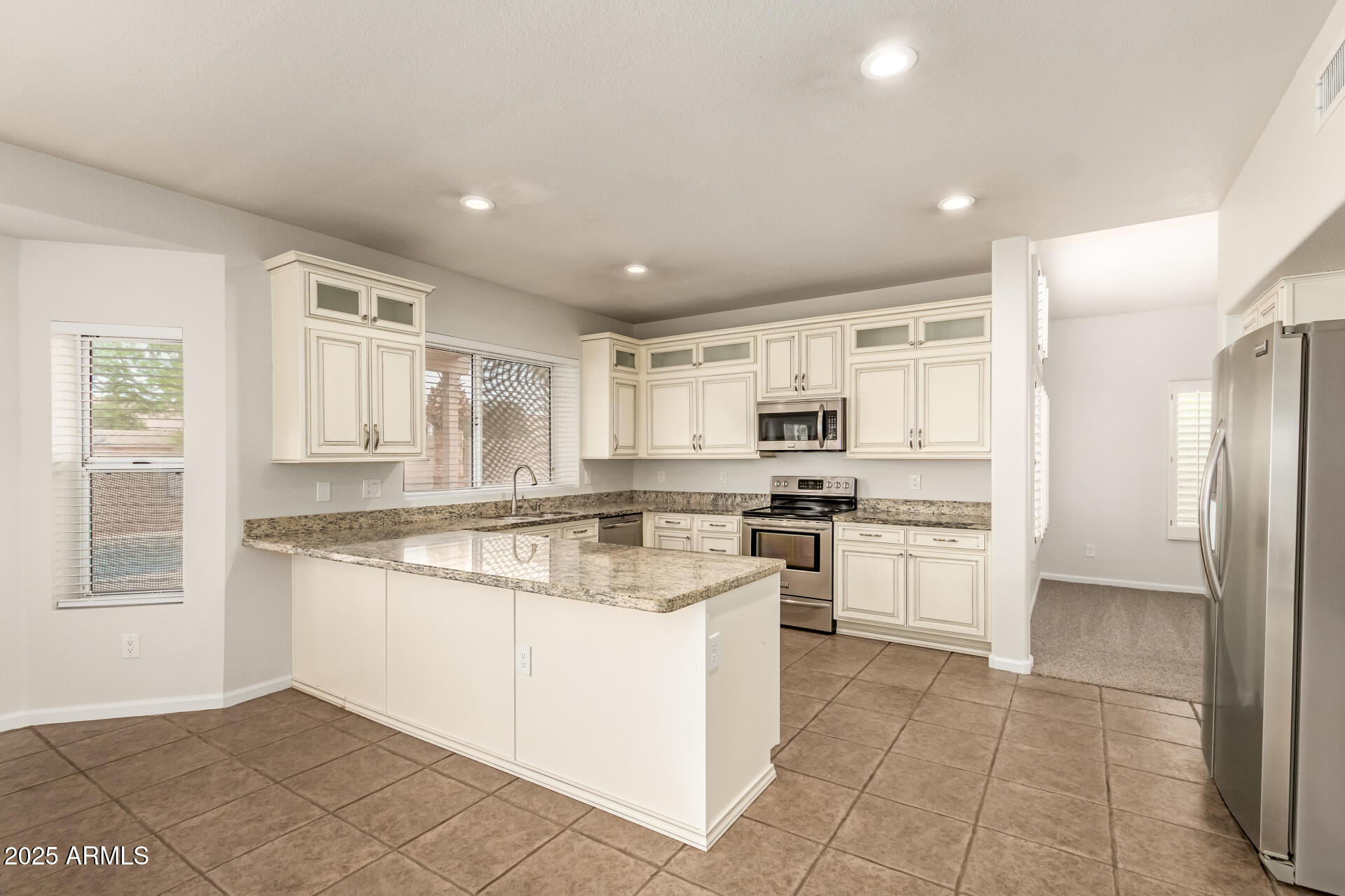 16622 S 38TH Way