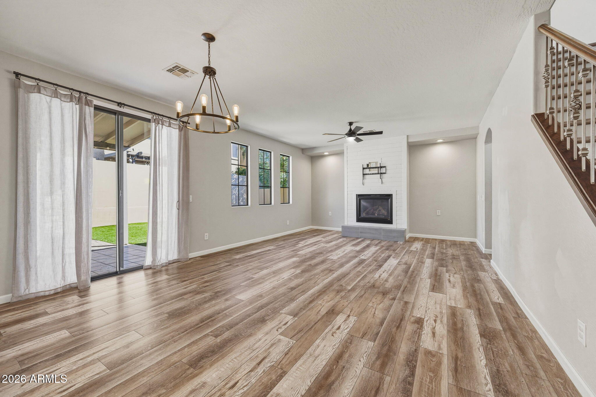 2386 W SLEEPY RANCH Road