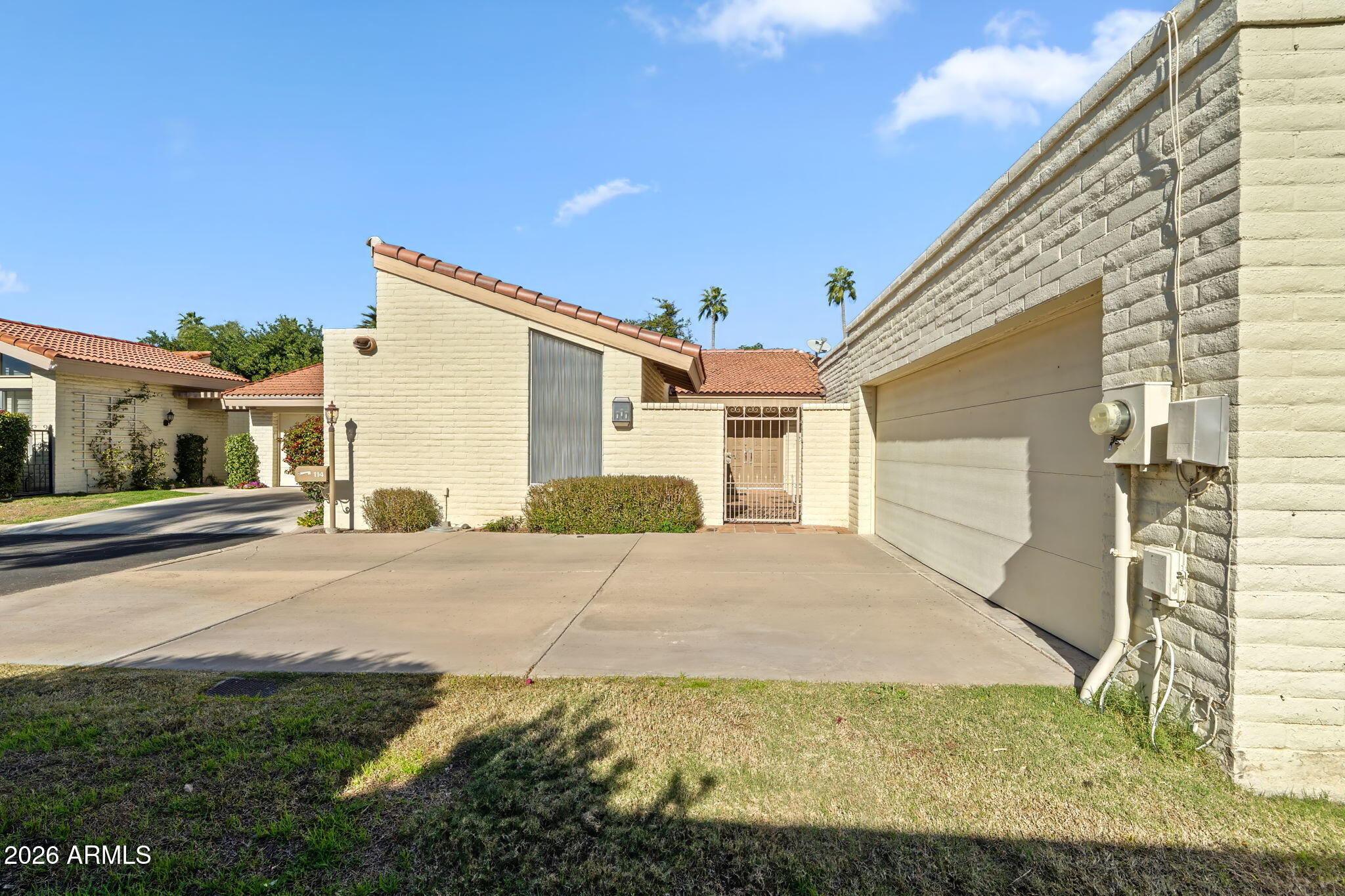 114 E SAN MIGUEL Avenue