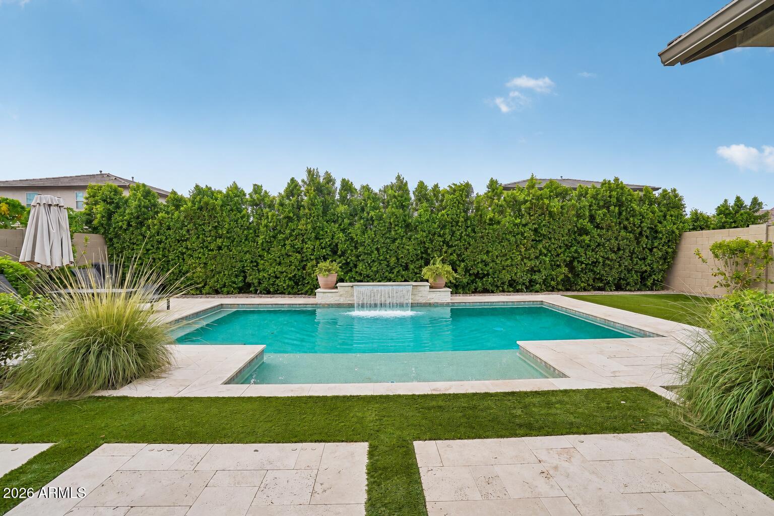 9710 E RIPPLE Drive