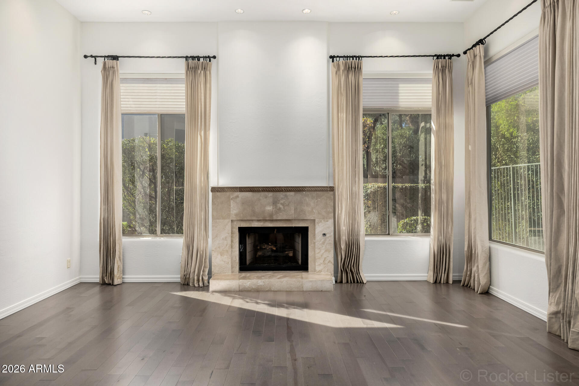 7249 E DEL ACERO Drive