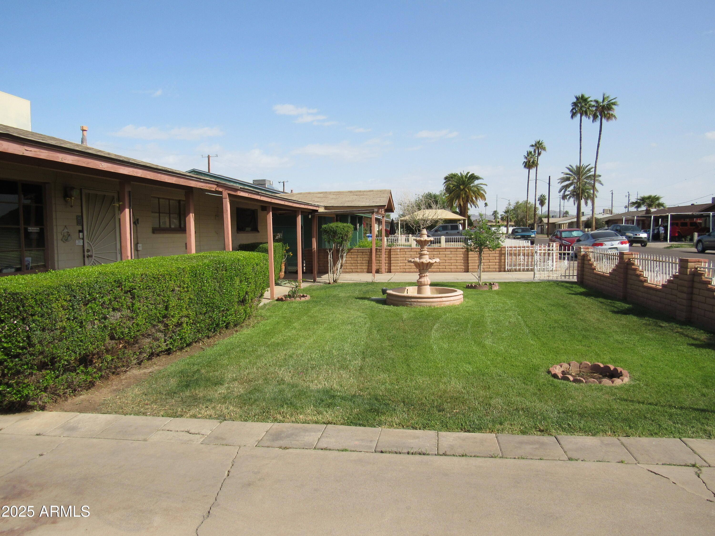 710 N 28TH Place