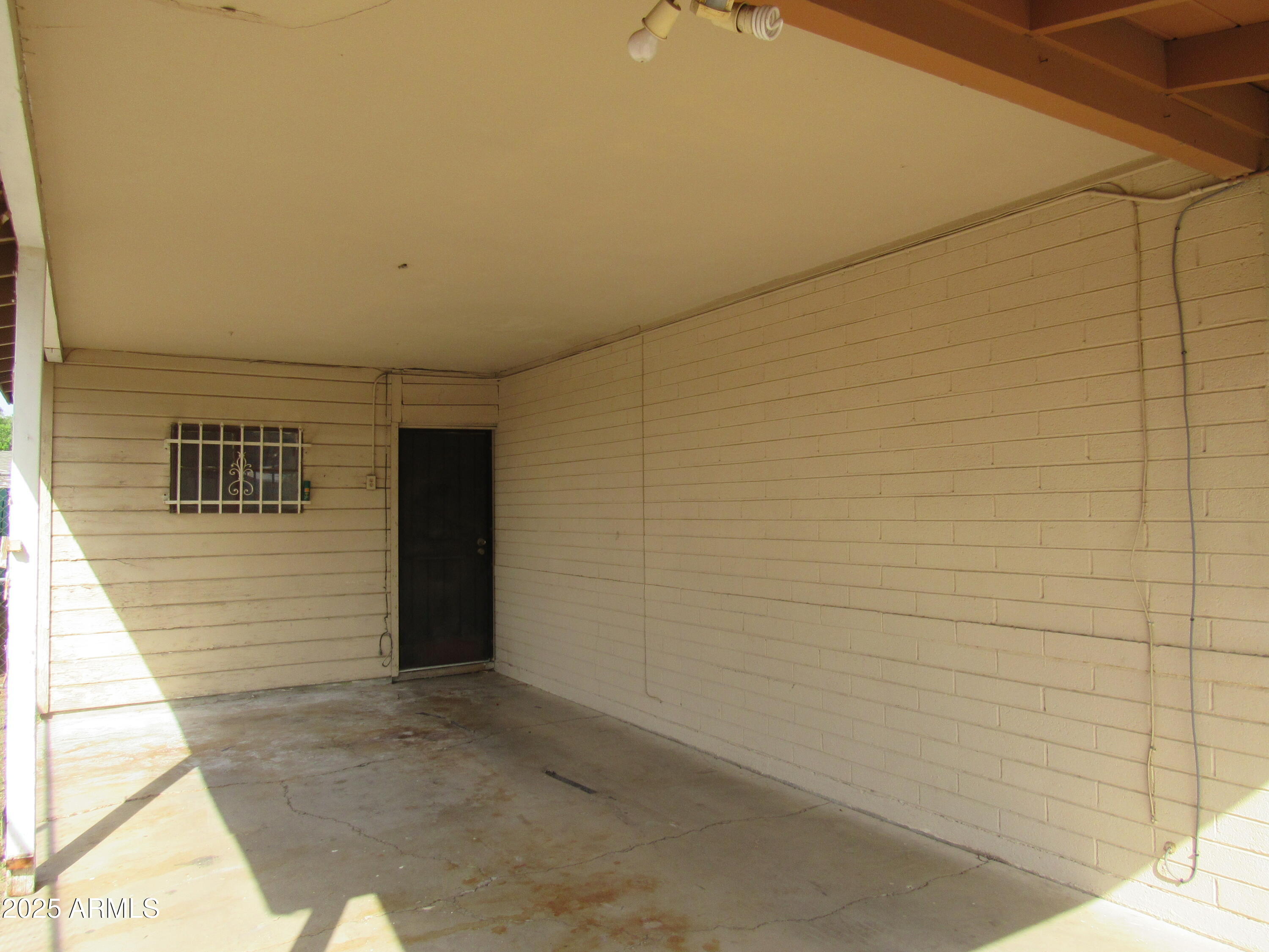 710 N 28TH Place