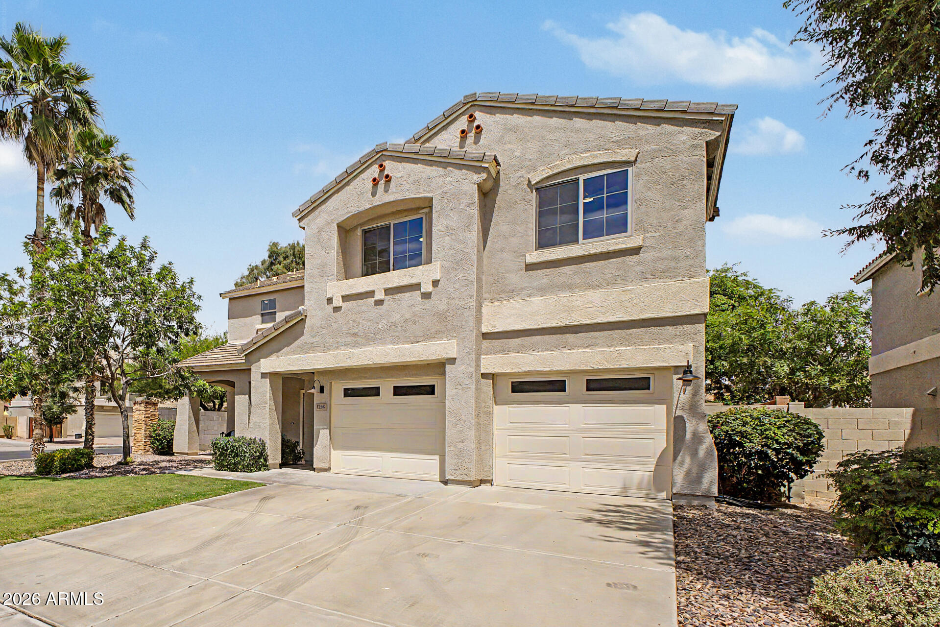 1236 E BIRDLAND Drive