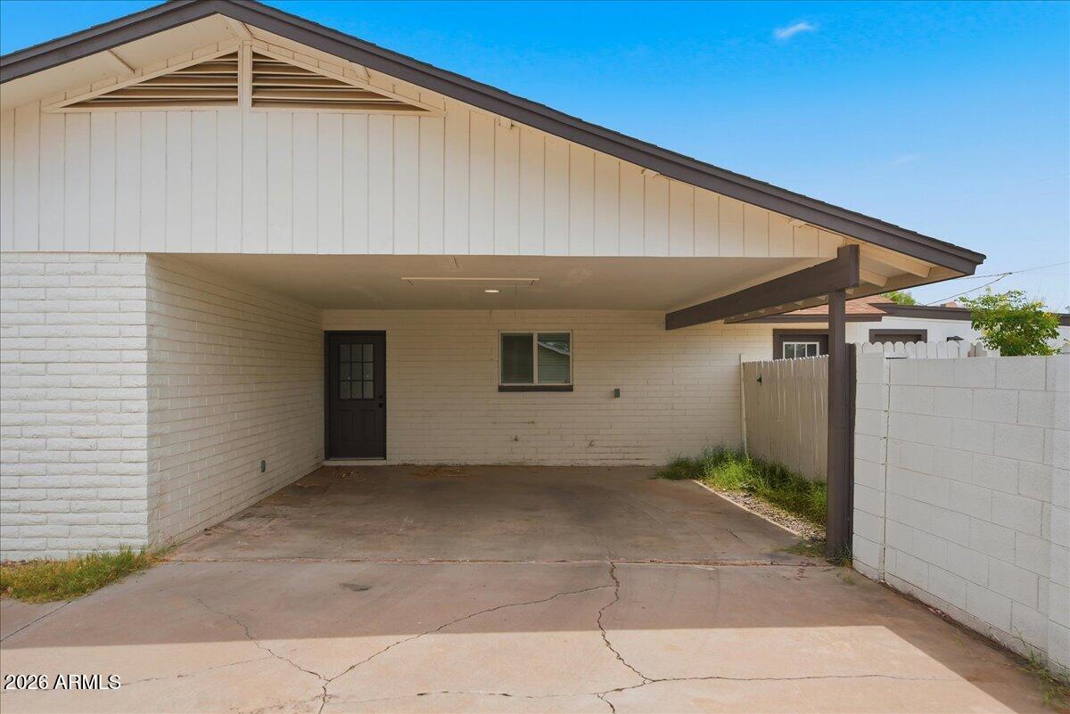 453 W MCLELLAN Road