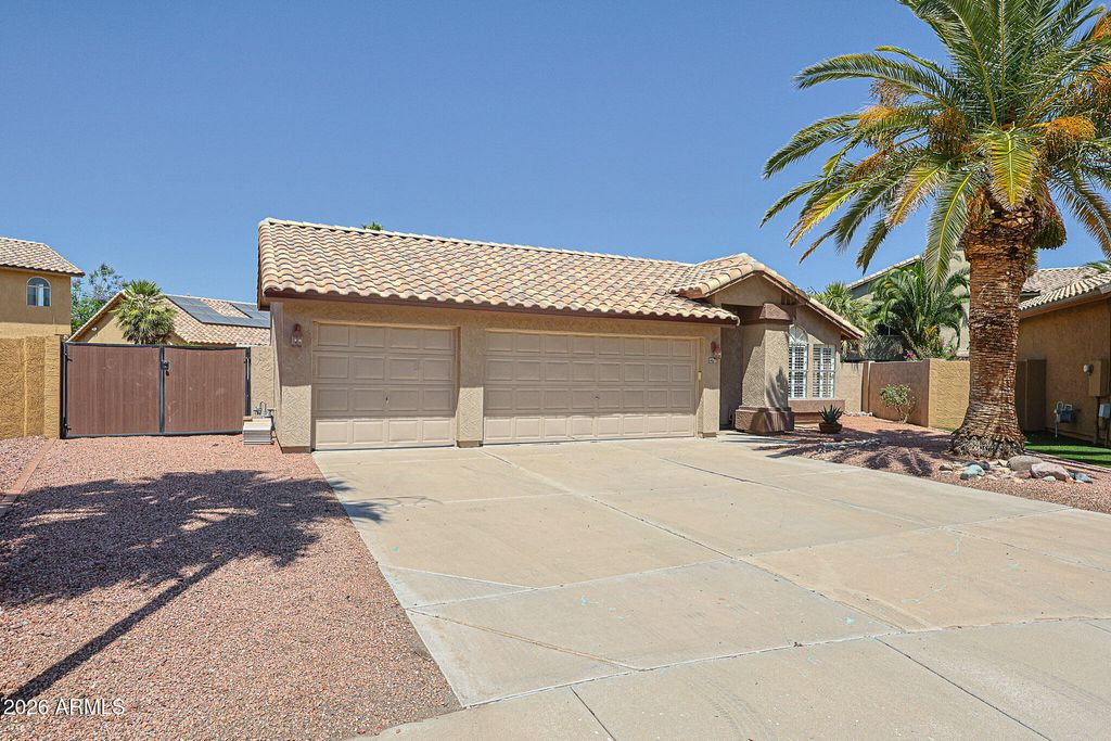 Photo of 14677 N 90th Drive, Peoria, AZ 85381 (MLS # 7026964)