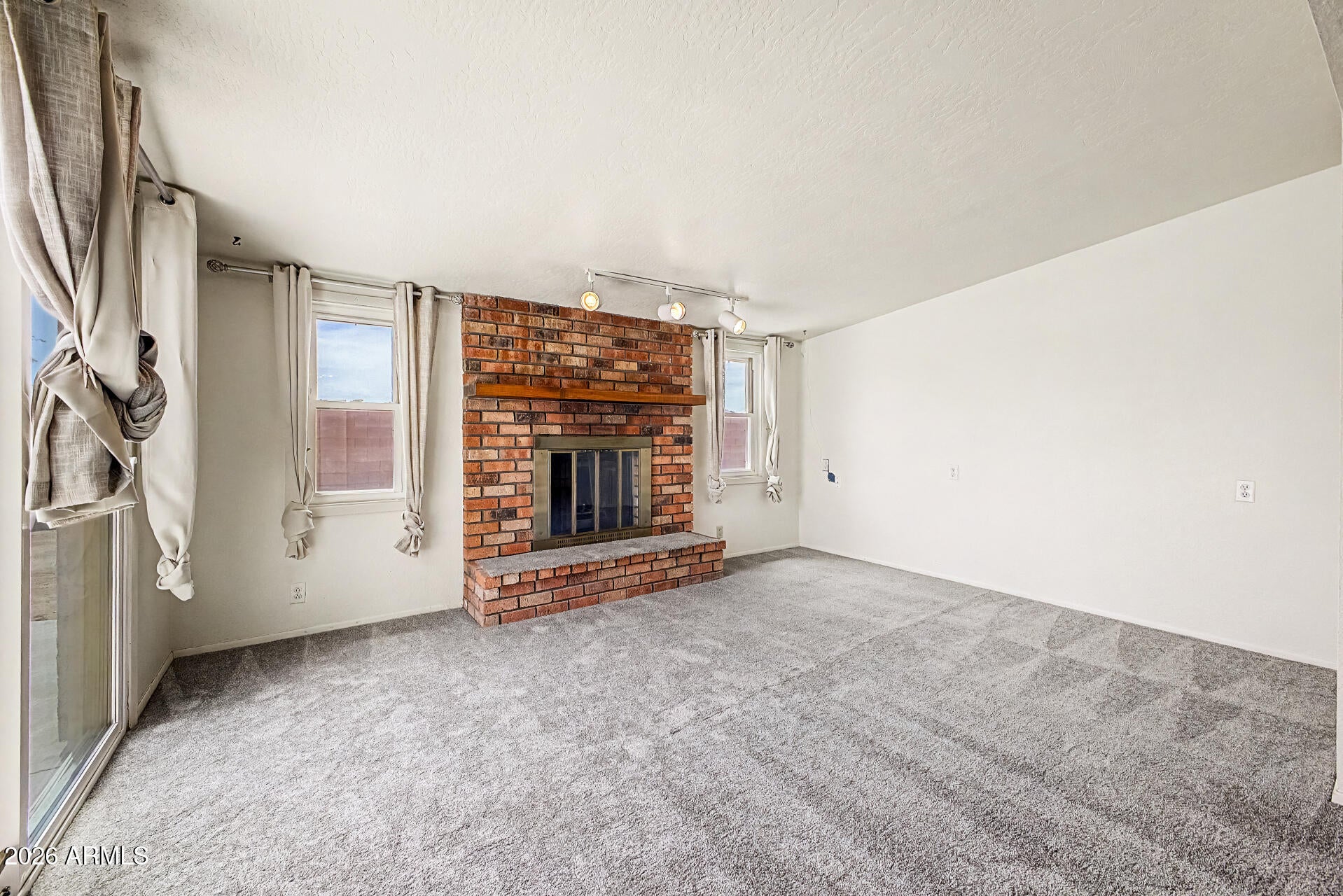 10065 W HEATHER Drive