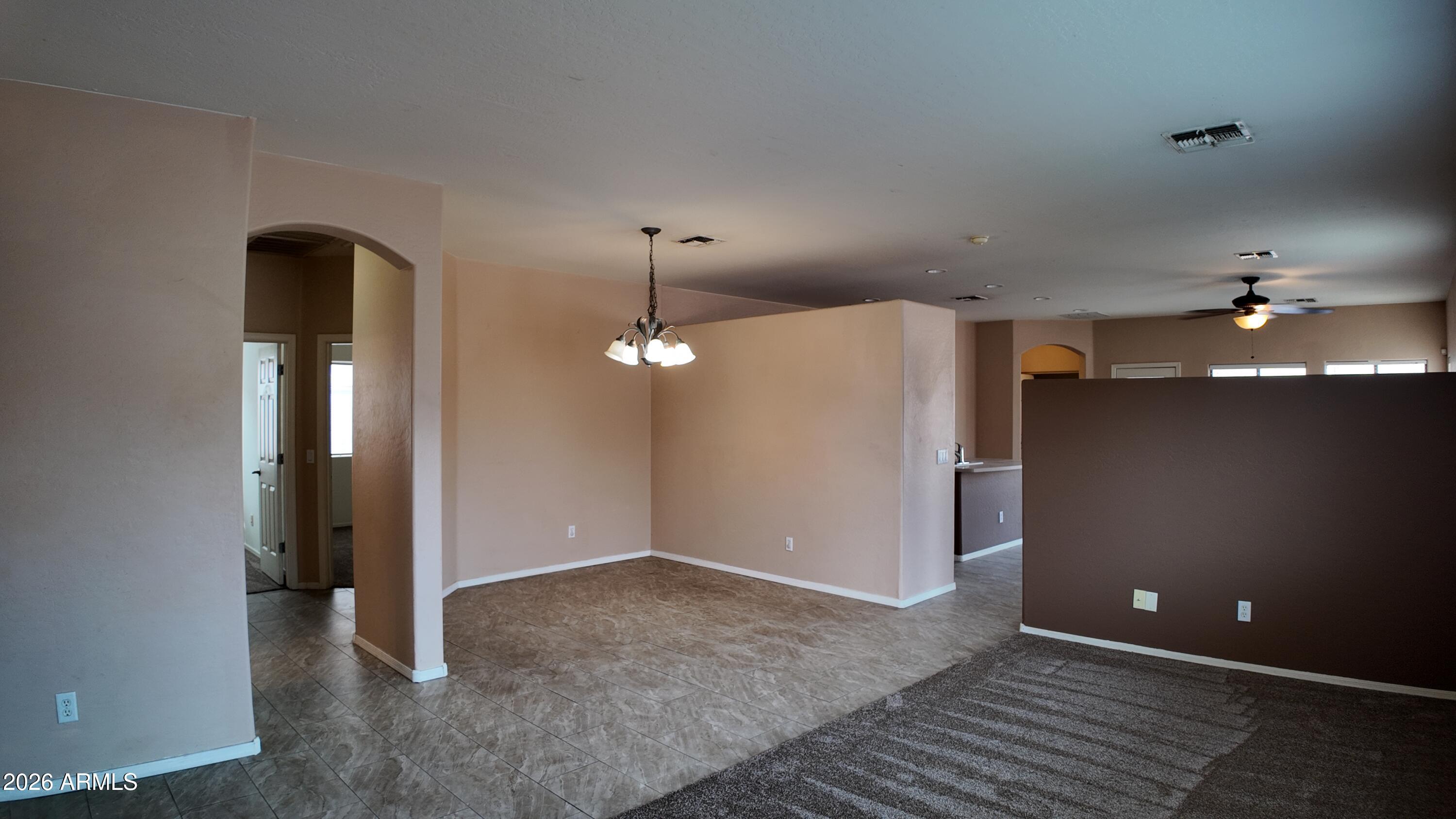 4614 W COTTONTAIL Road