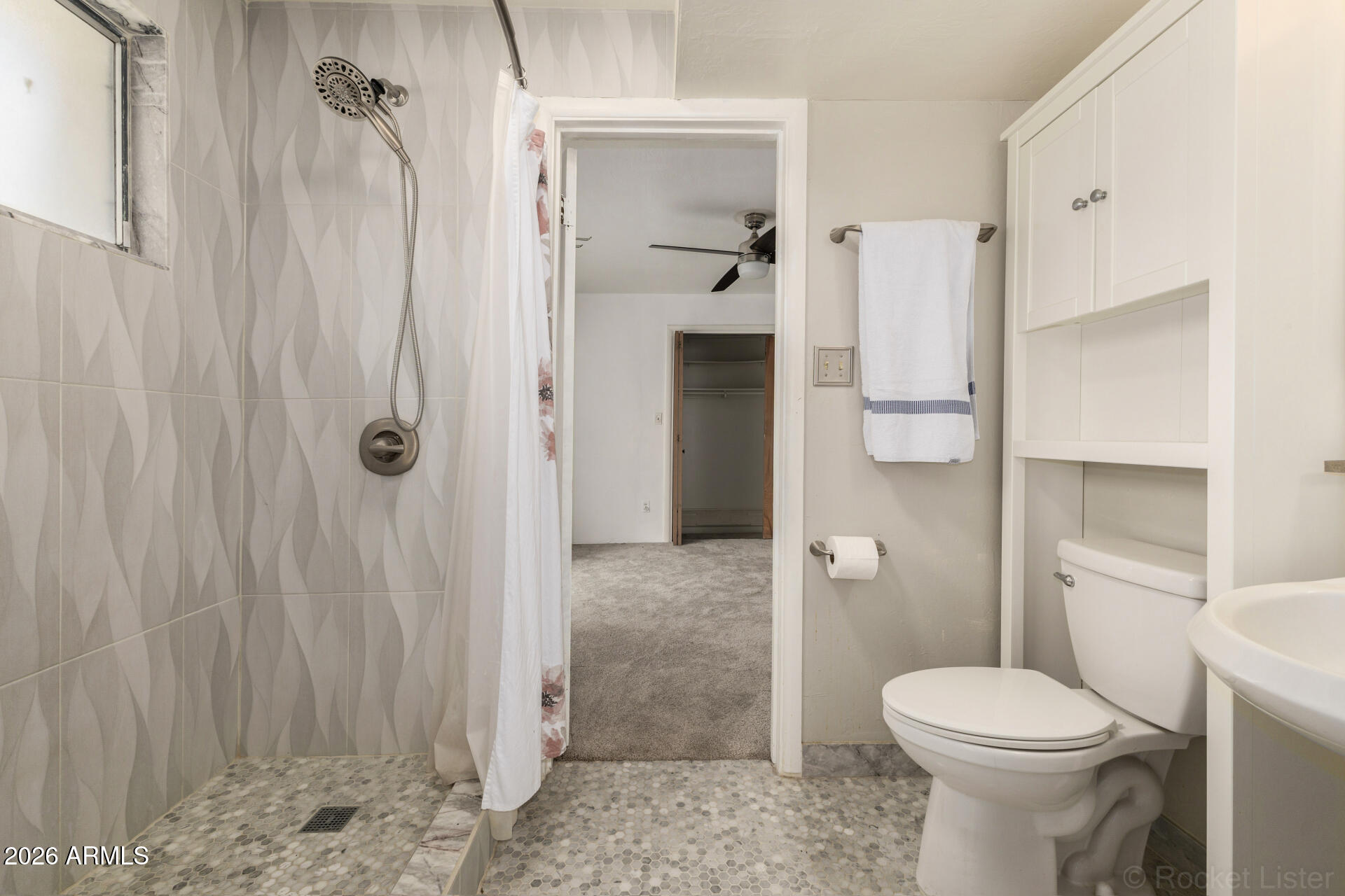 410 W PARKWAY Boulevard