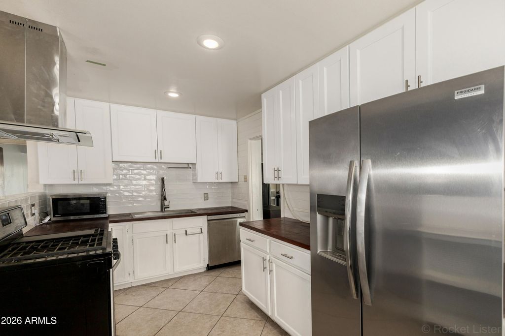 Photo of 410 W Parkway Boulevard, Tempe, AZ 85281 (MLS # 6997882)